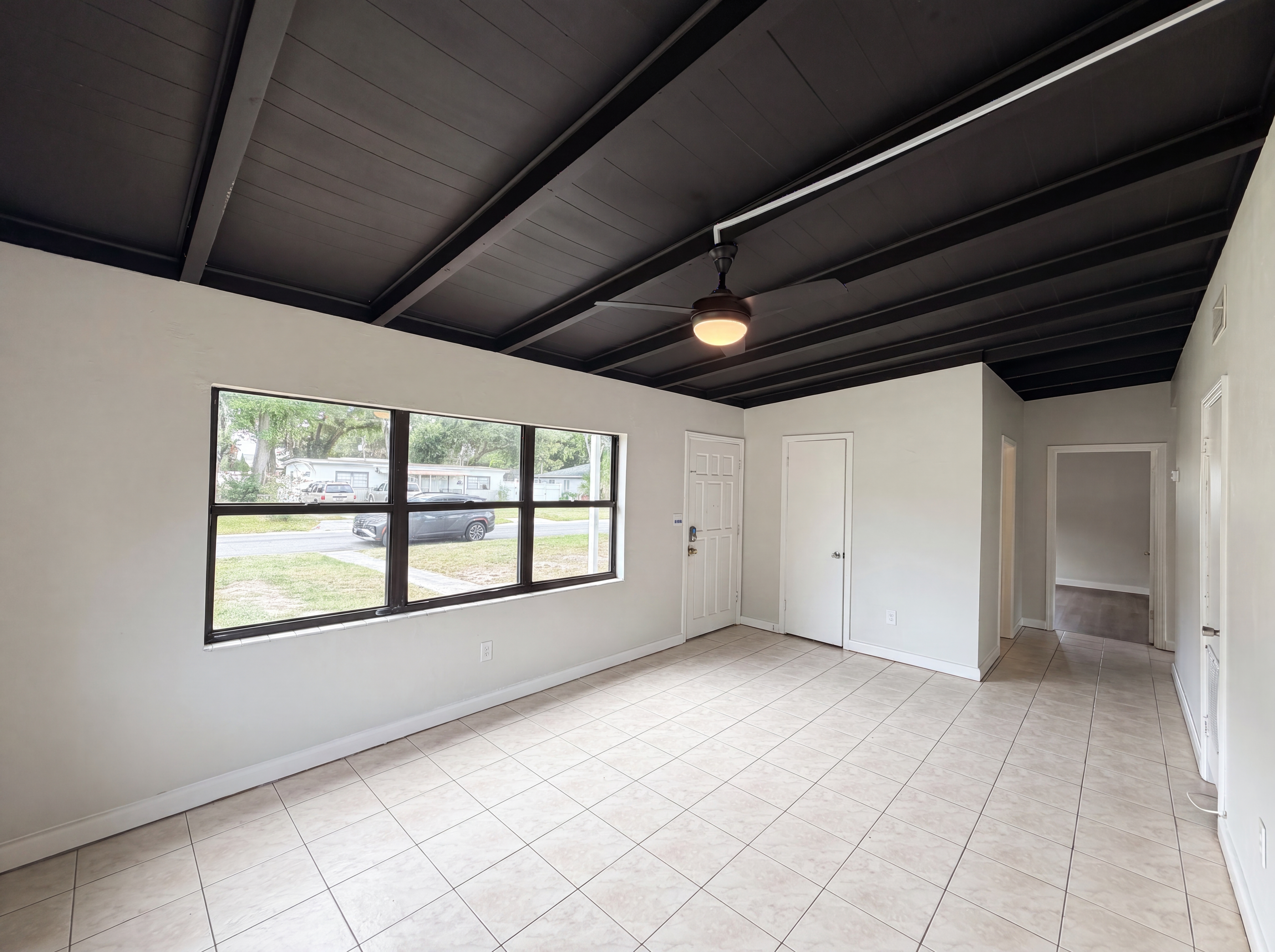 Photo 3 of 19 of 917 Golden Rule Ct N, Lakeland, FL