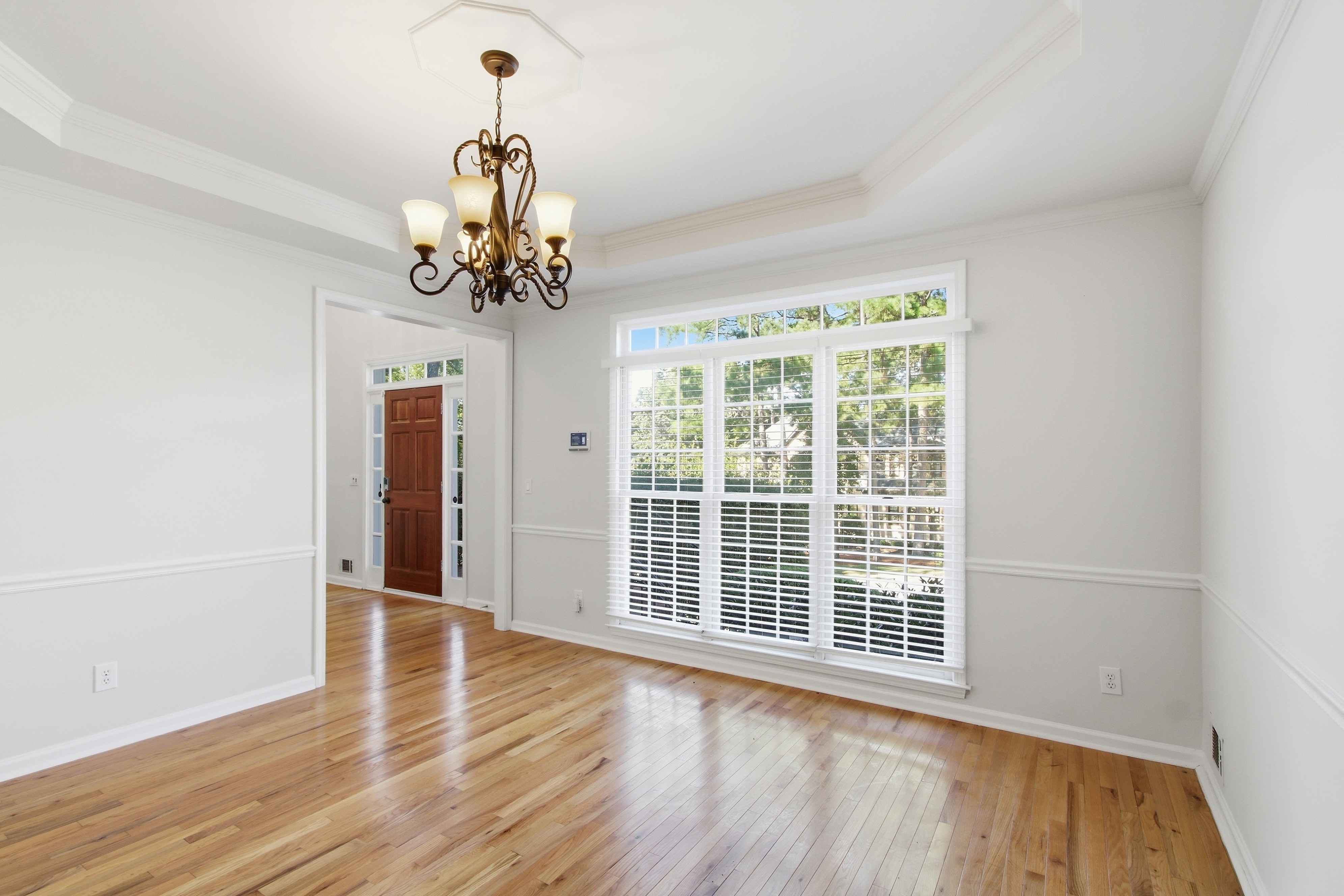 Photo 10 of 26 of 1900 Milfield Cir, Snellville, GA
