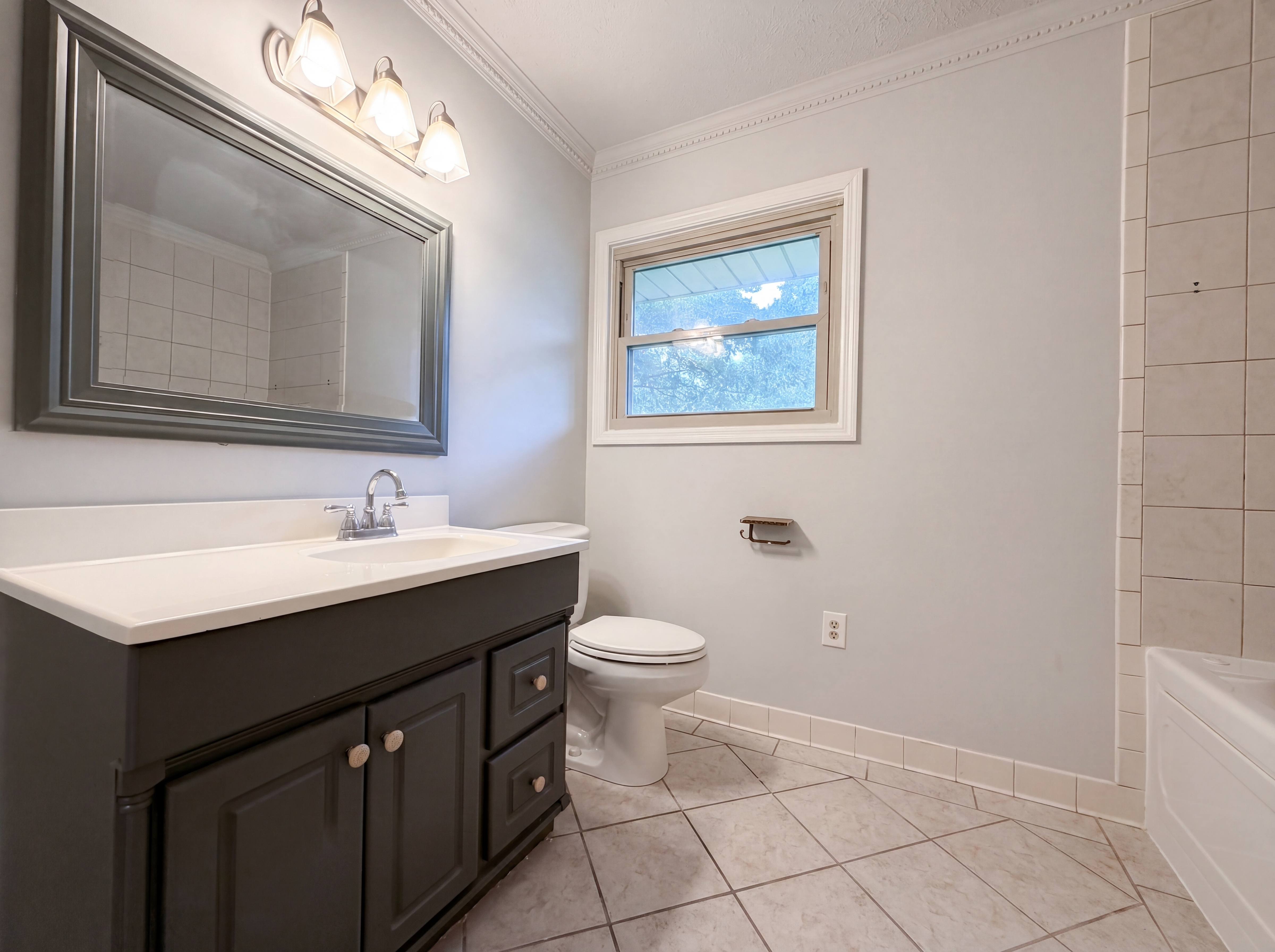 Photo 13 of 17 of 1119 Walton Dr, Murfreesboro, TN
