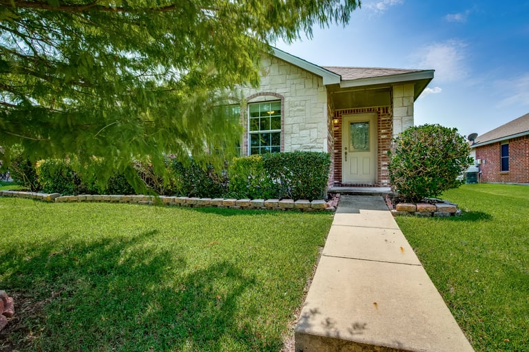 Photo 1 of 14 - 3003 Misty Way Dr, Wylie, TX 75098