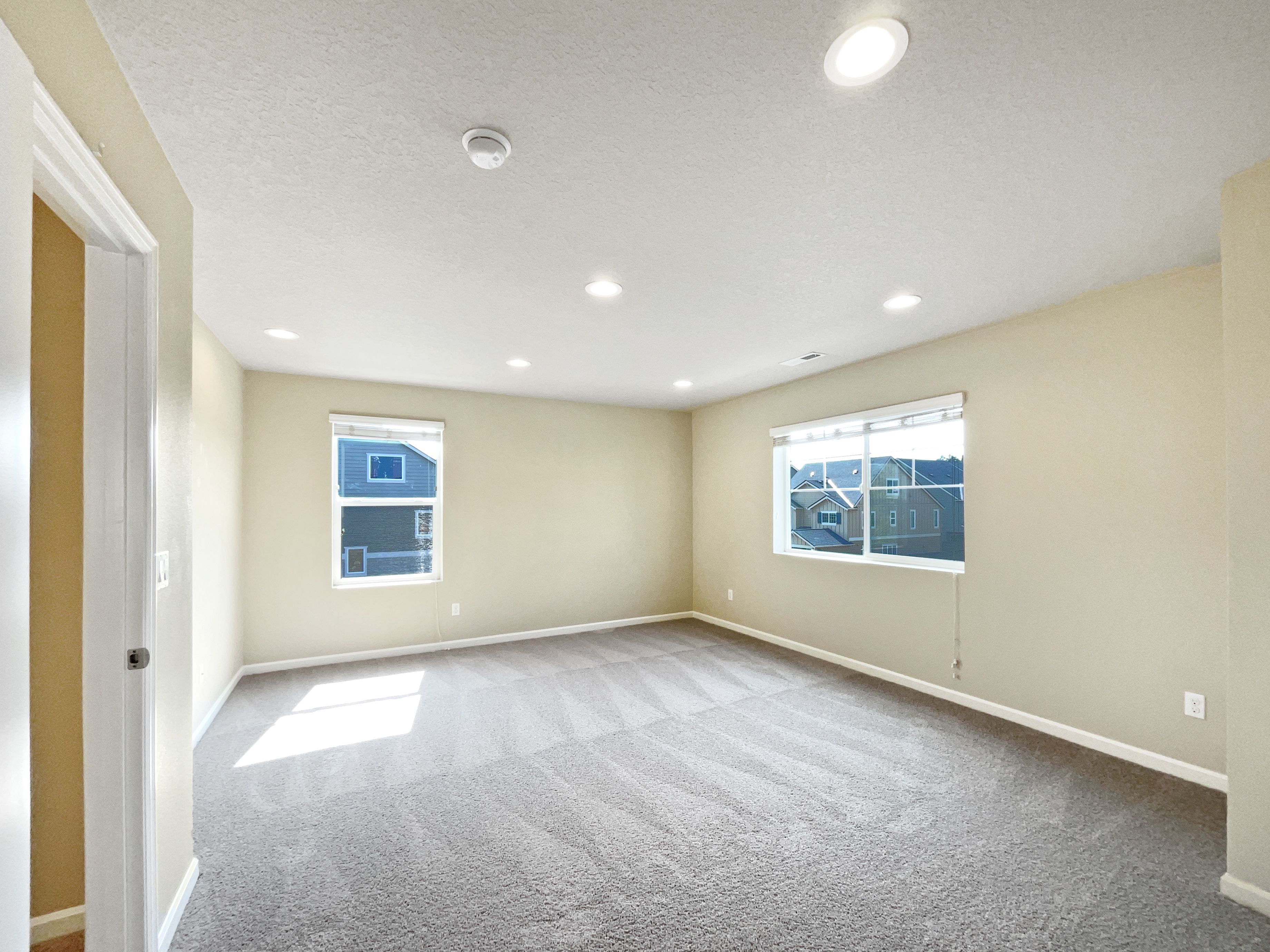 Photo 21 of 27 of 7074 NW 168th Ave, Portland, OR