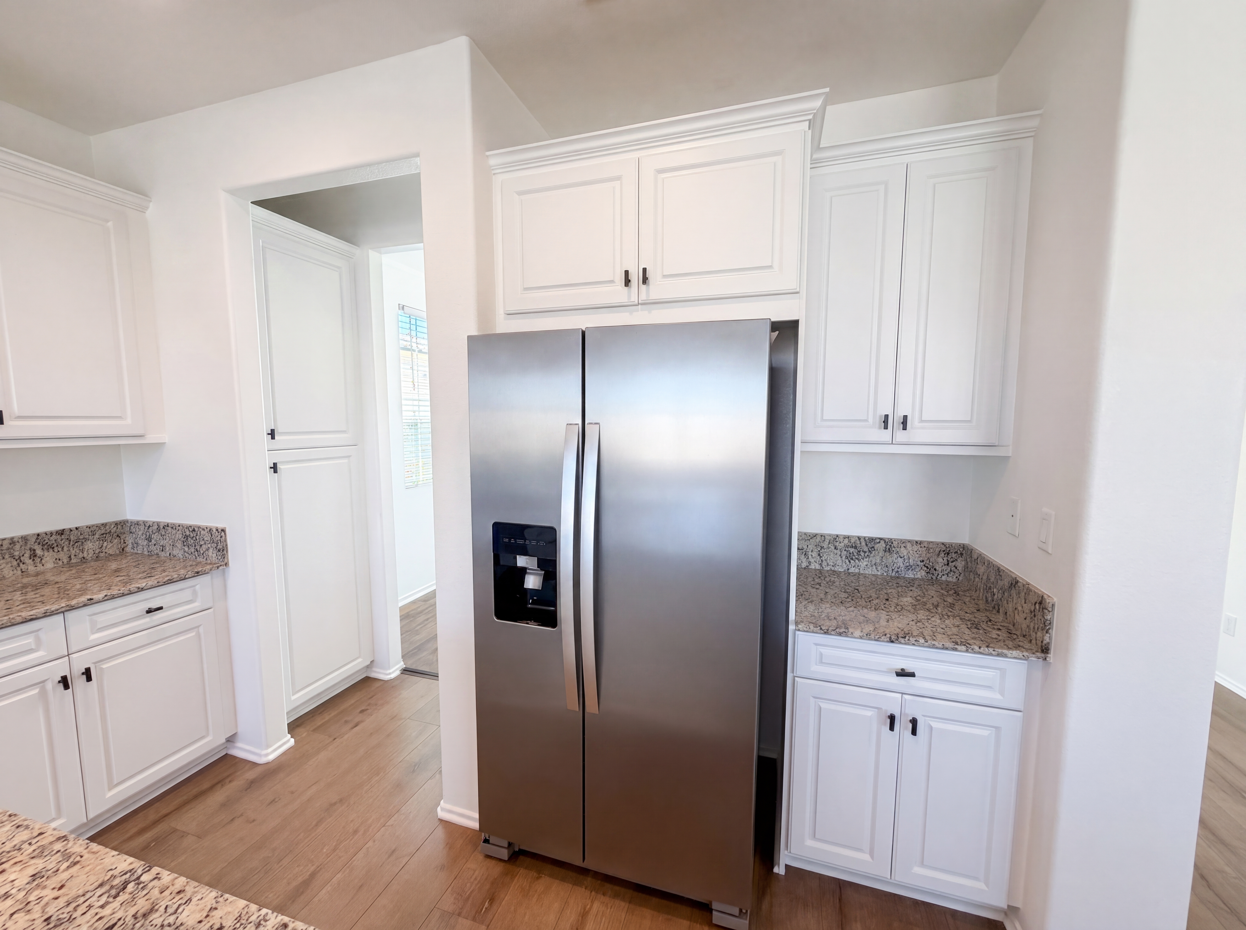 Photo 8 of 34 of 15110 Paseo Verde Pl, Victorville, CA