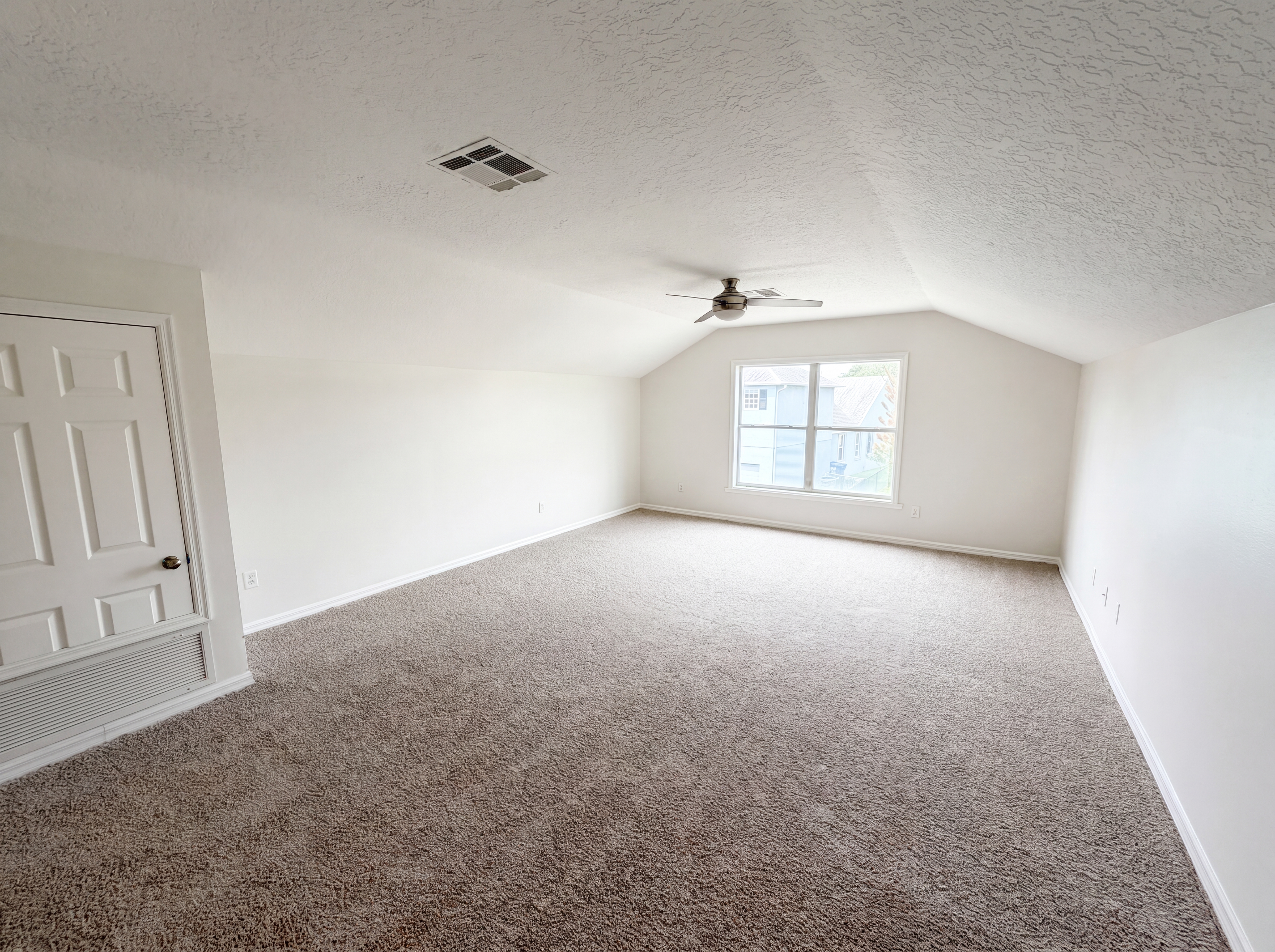 Photo 18 of 34 of 3379 Morelyn Crest Cir, Orlando, FL