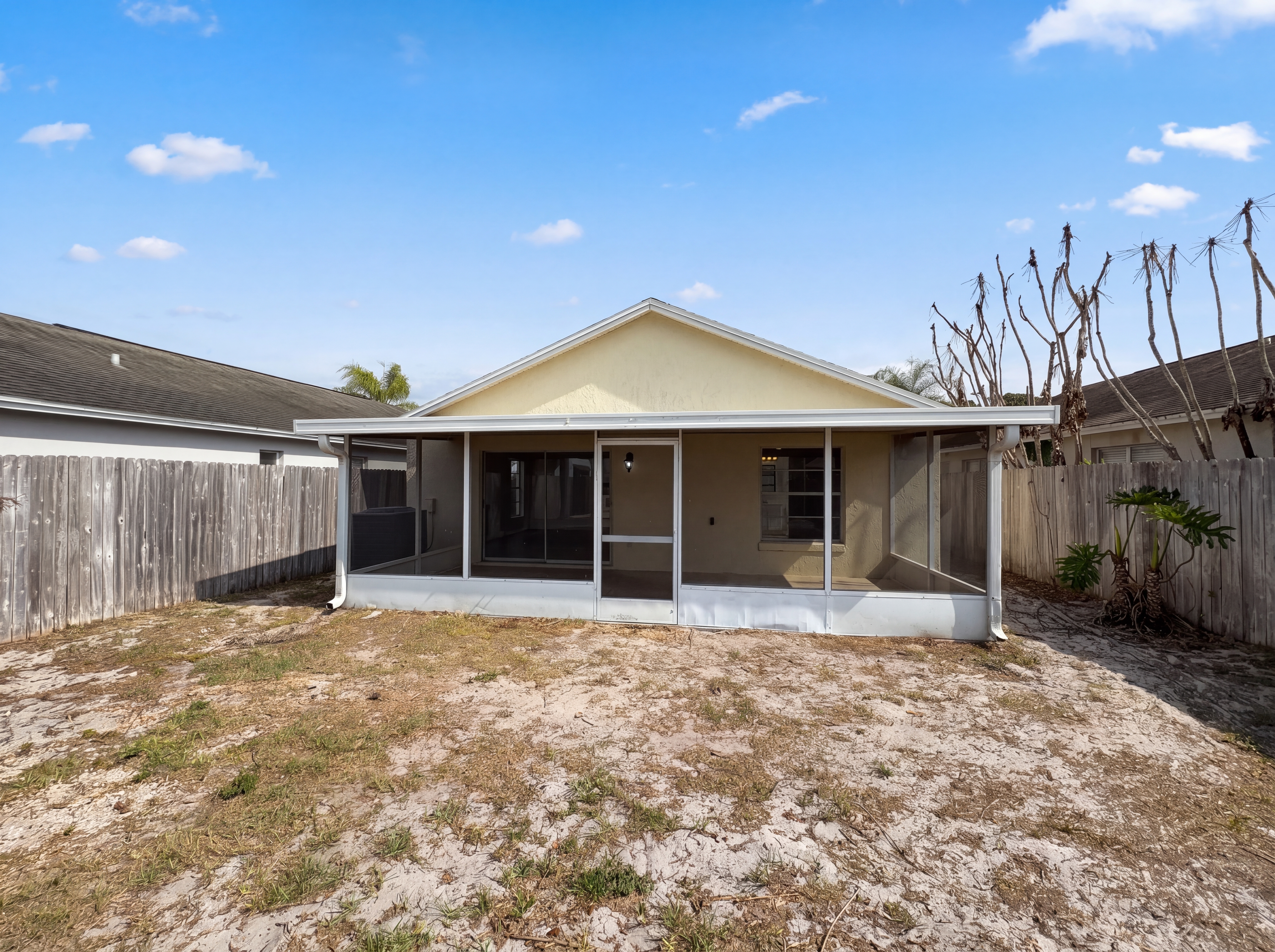Photo 5 of 21 of 9814 Dean Cove Ln, Orlando, FL