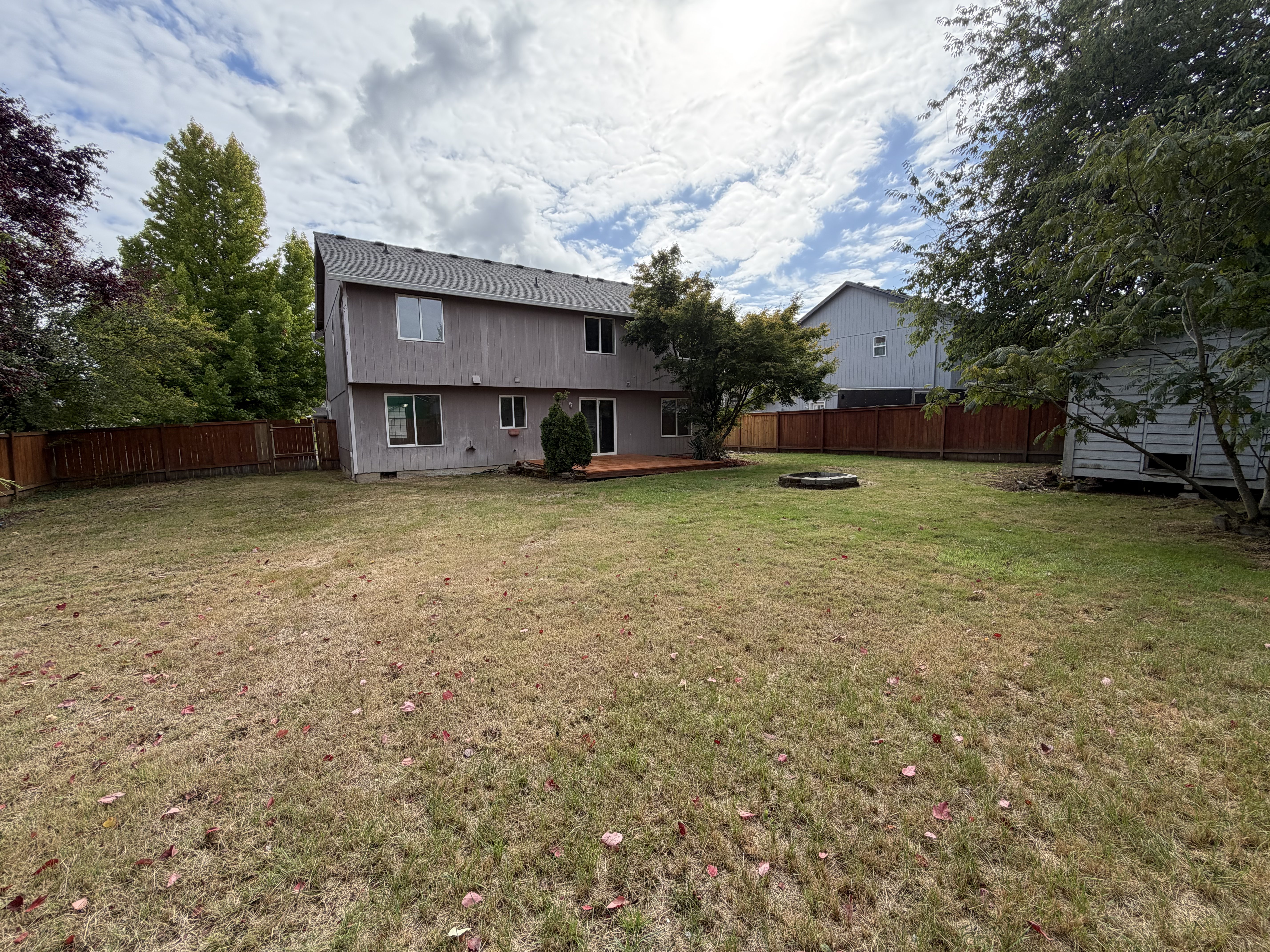 Photo 5 of 24 of 1320 NW 5th Ct, Battle Ground, WA