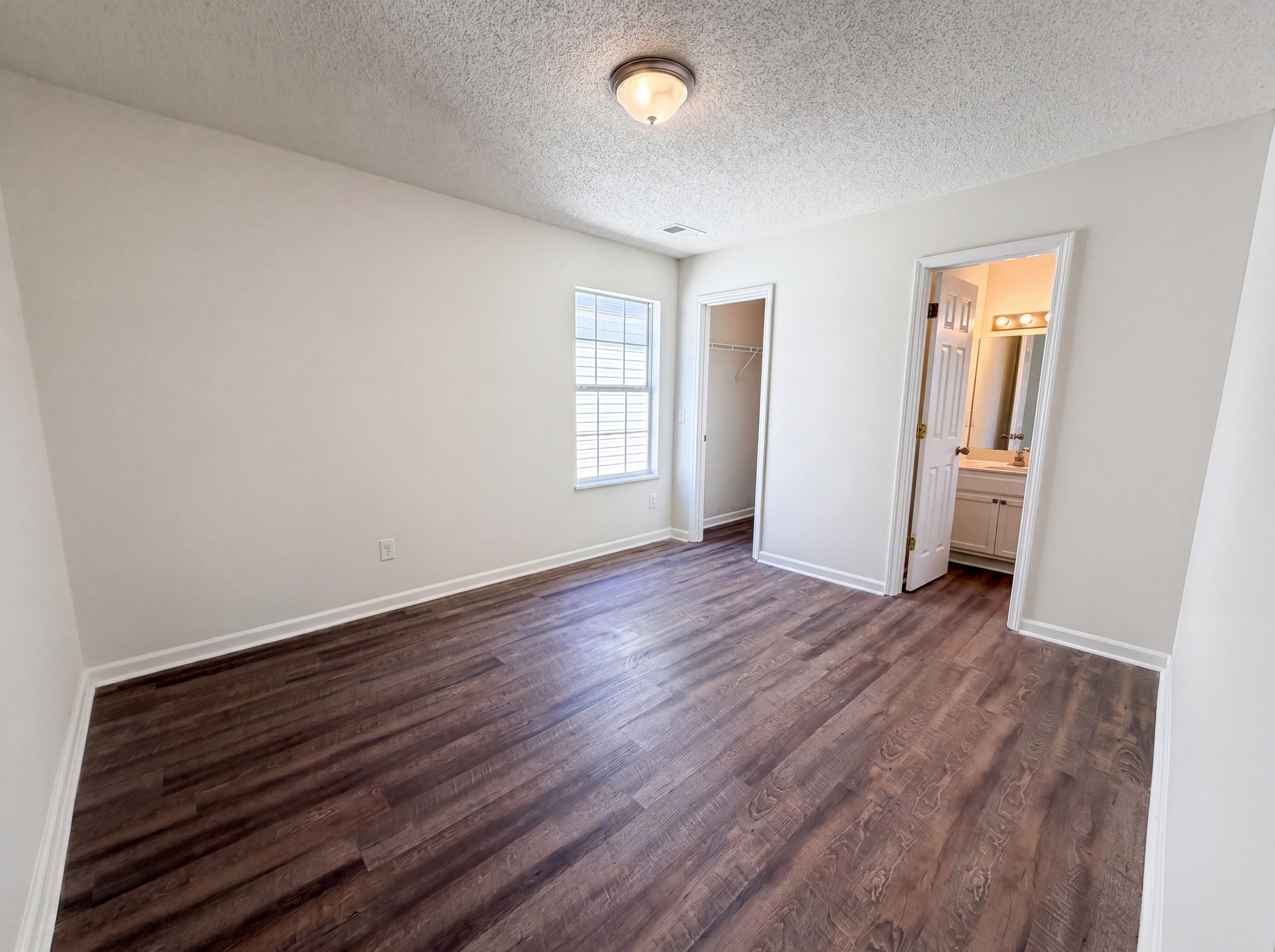 Photo 4 of 22 of 507 Summit Terrace Ct, Columbia, SC