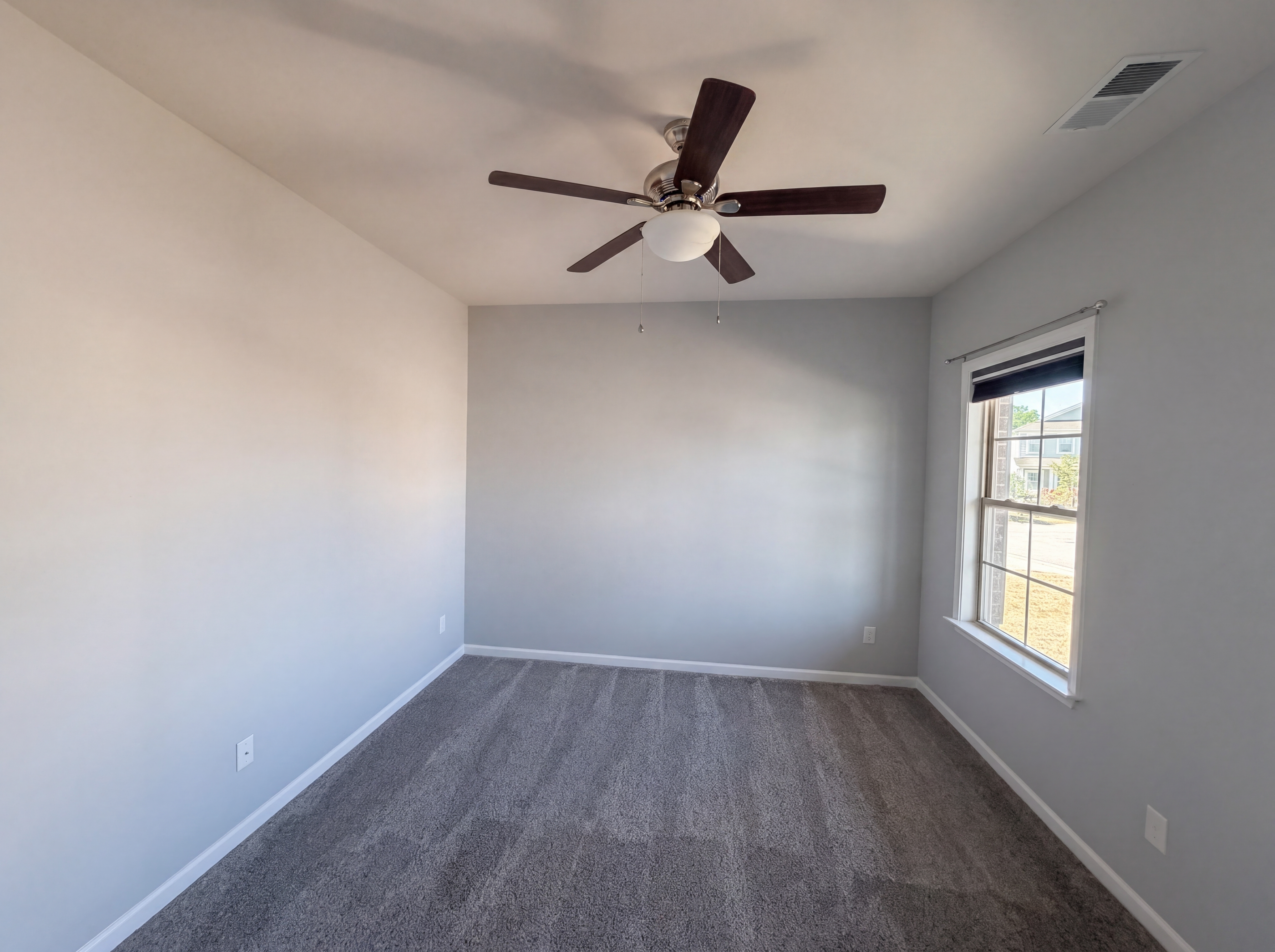 Photo 12 of 23 of 1305 Ivey Grove Ct, Fuquay Varina, NC
