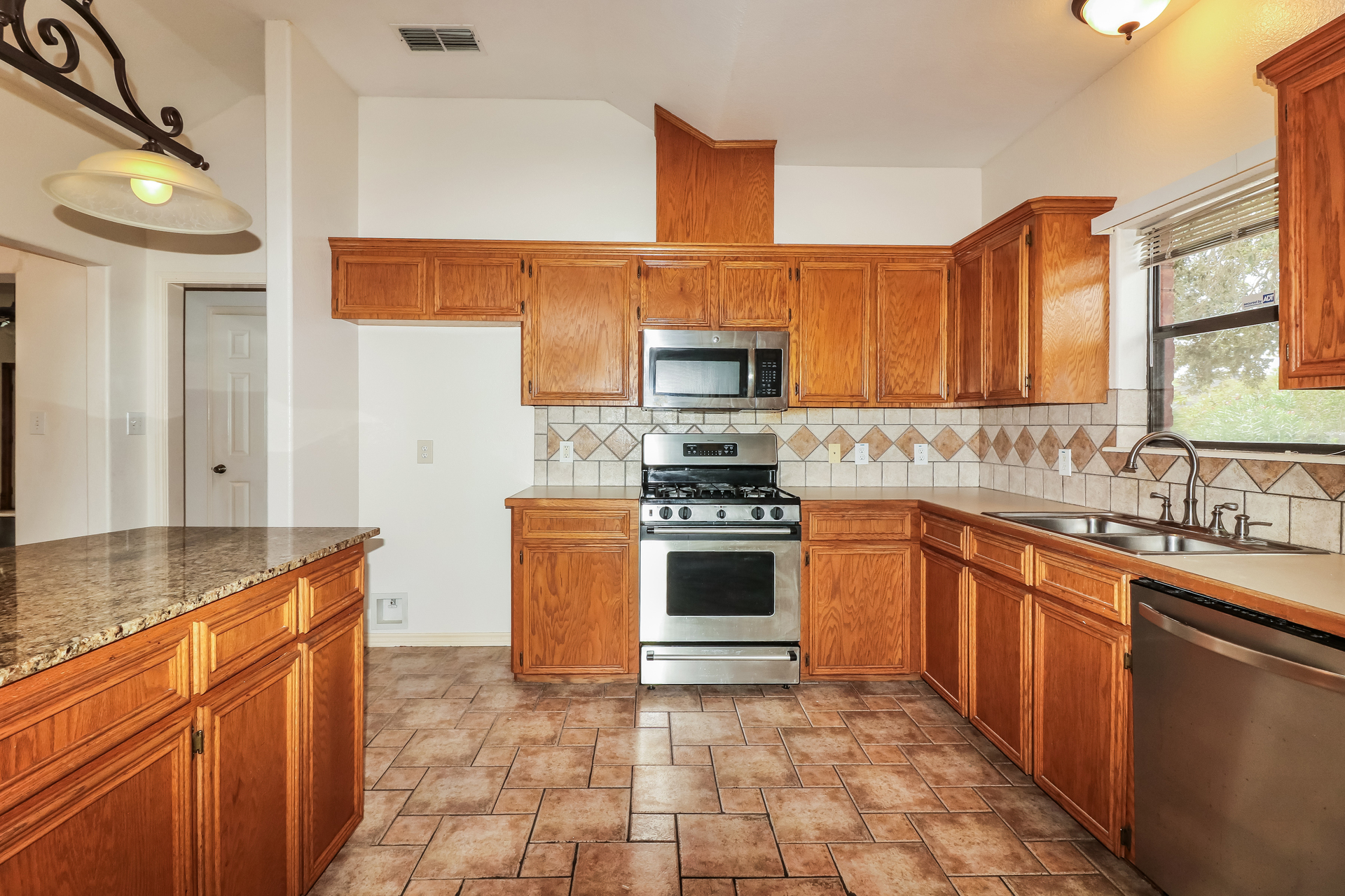 Photo 40 of 53 of 14925 Beal Dr, Corpus Christi, TX