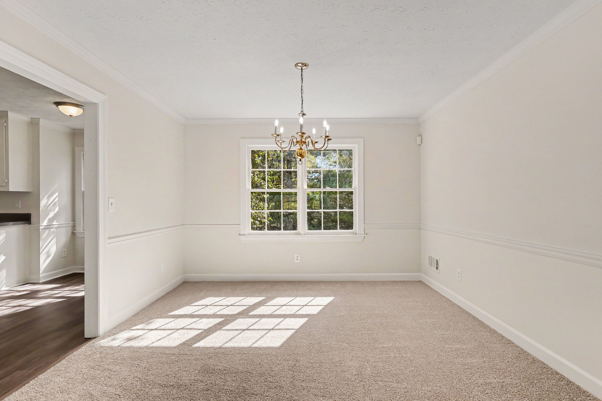 Photo 9 of 18 of 6391 Phillips Pl, Lithonia, GA