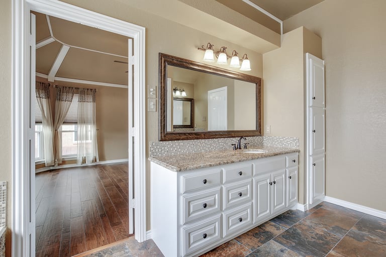 Photo 23 of 26 - 9 Red Oak Ct, Mansfield, TX 76063
