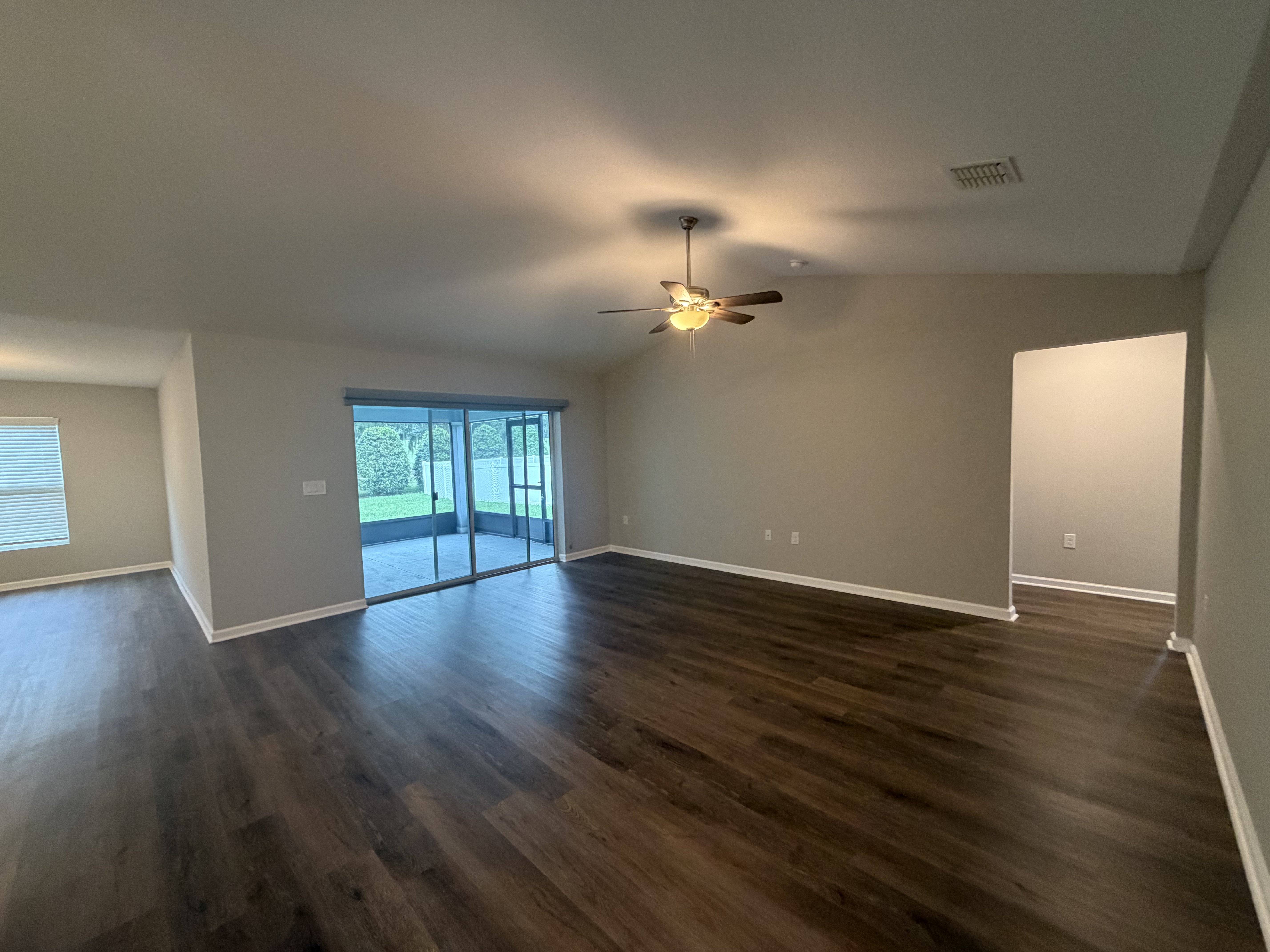 Photo 3 of 27 of 5315 SE 91st St, Ocala, FL