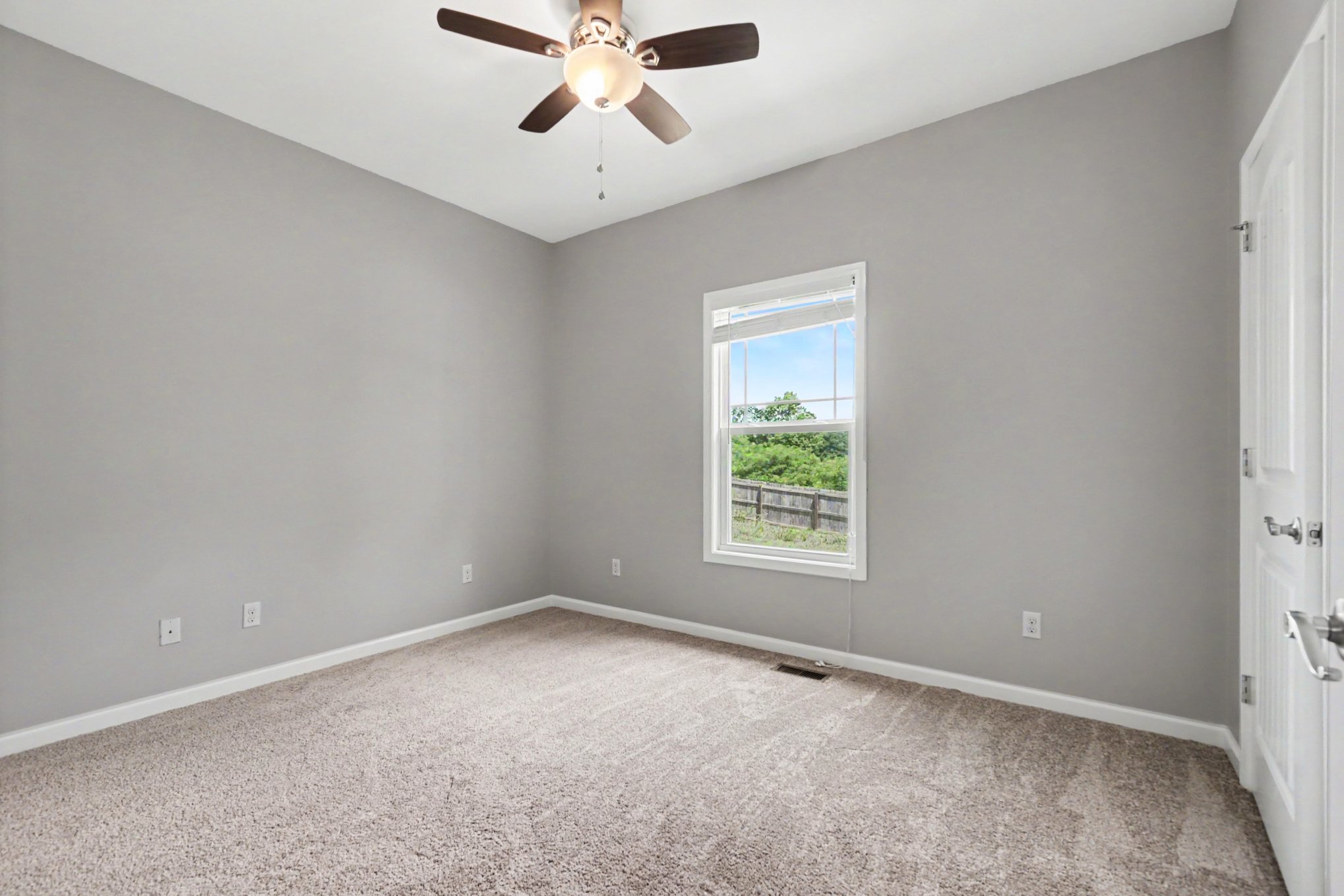 Photo 13 of 20 of 3000 Noble Ct, Waco, KY