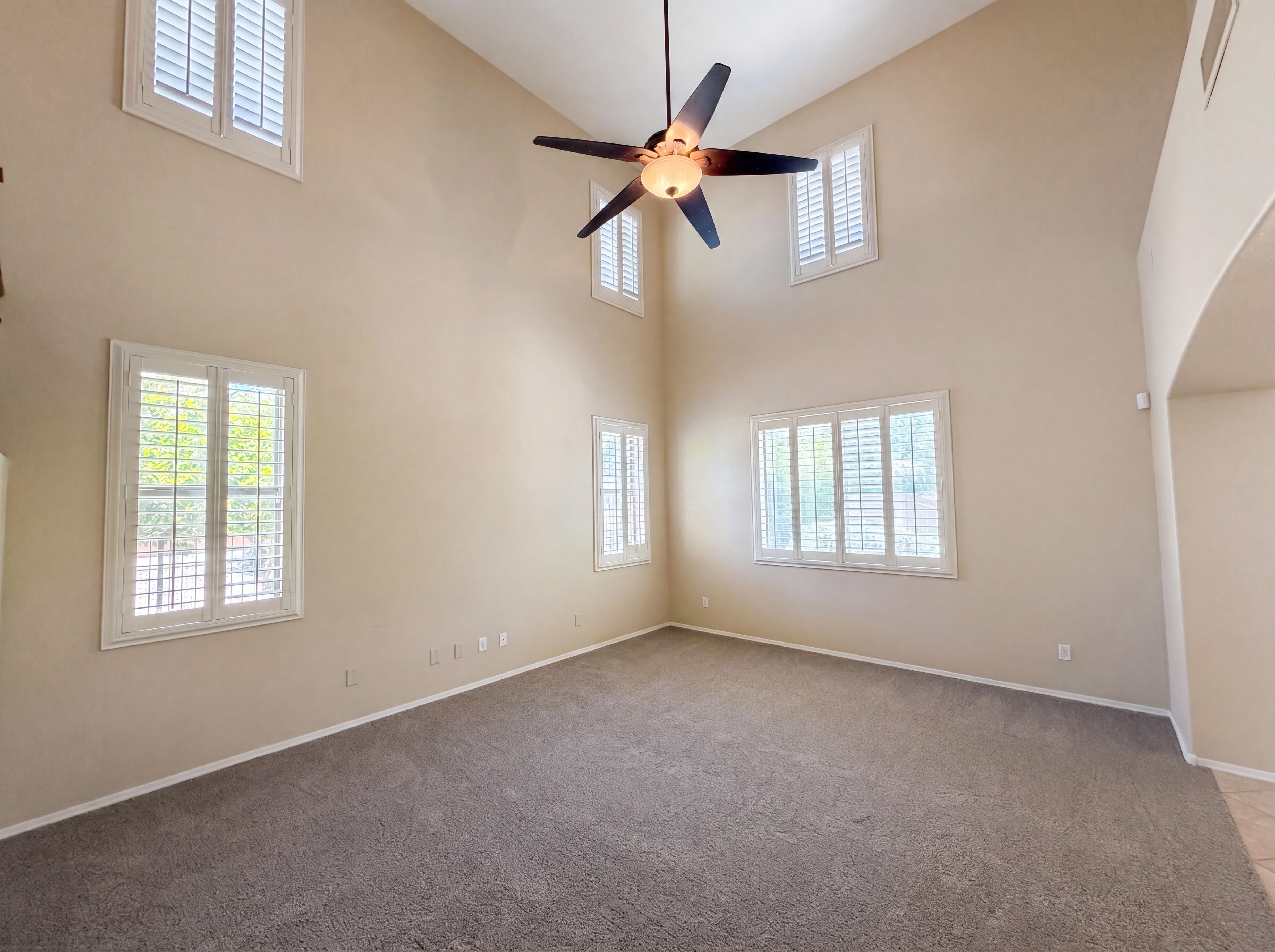 Photo 8 of 28 of 2695 E Vermont Ct, Gilbert, AZ