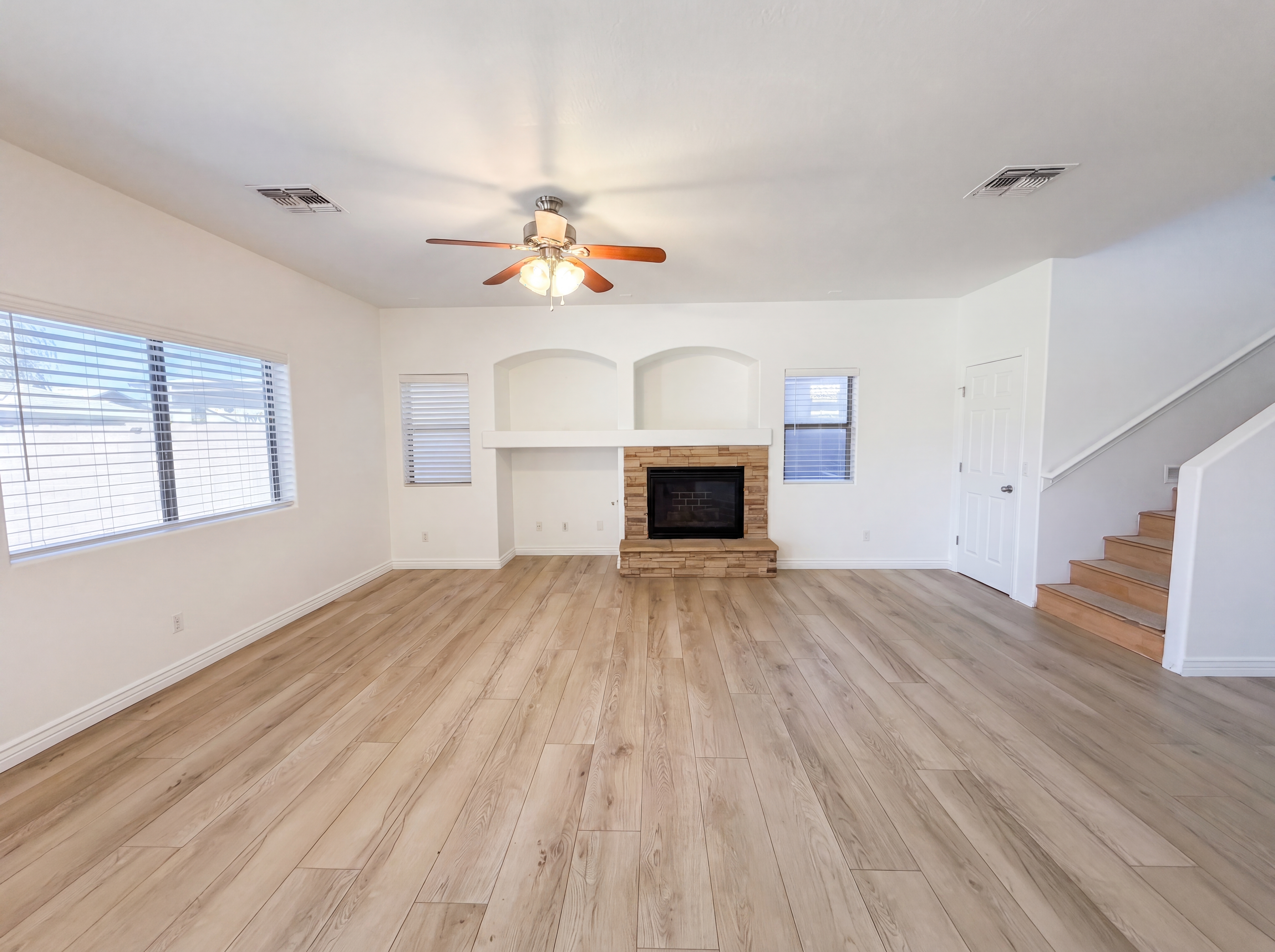 Photo 7 of 32 of 17249 W Cocopah St, Goodyear, AZ