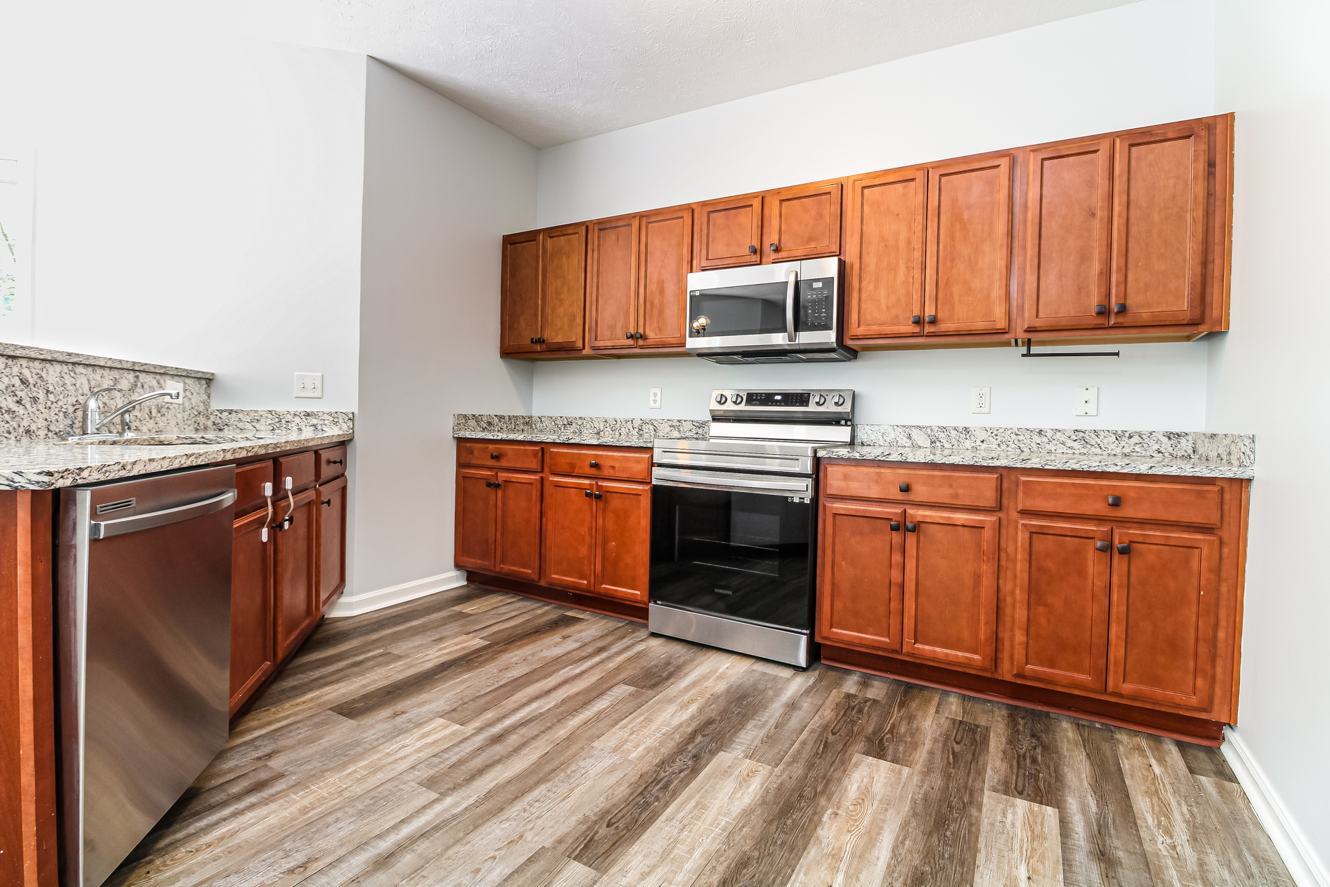 Photo 2 of 18 of 247 Brooksdale Dr, Columbia, SC