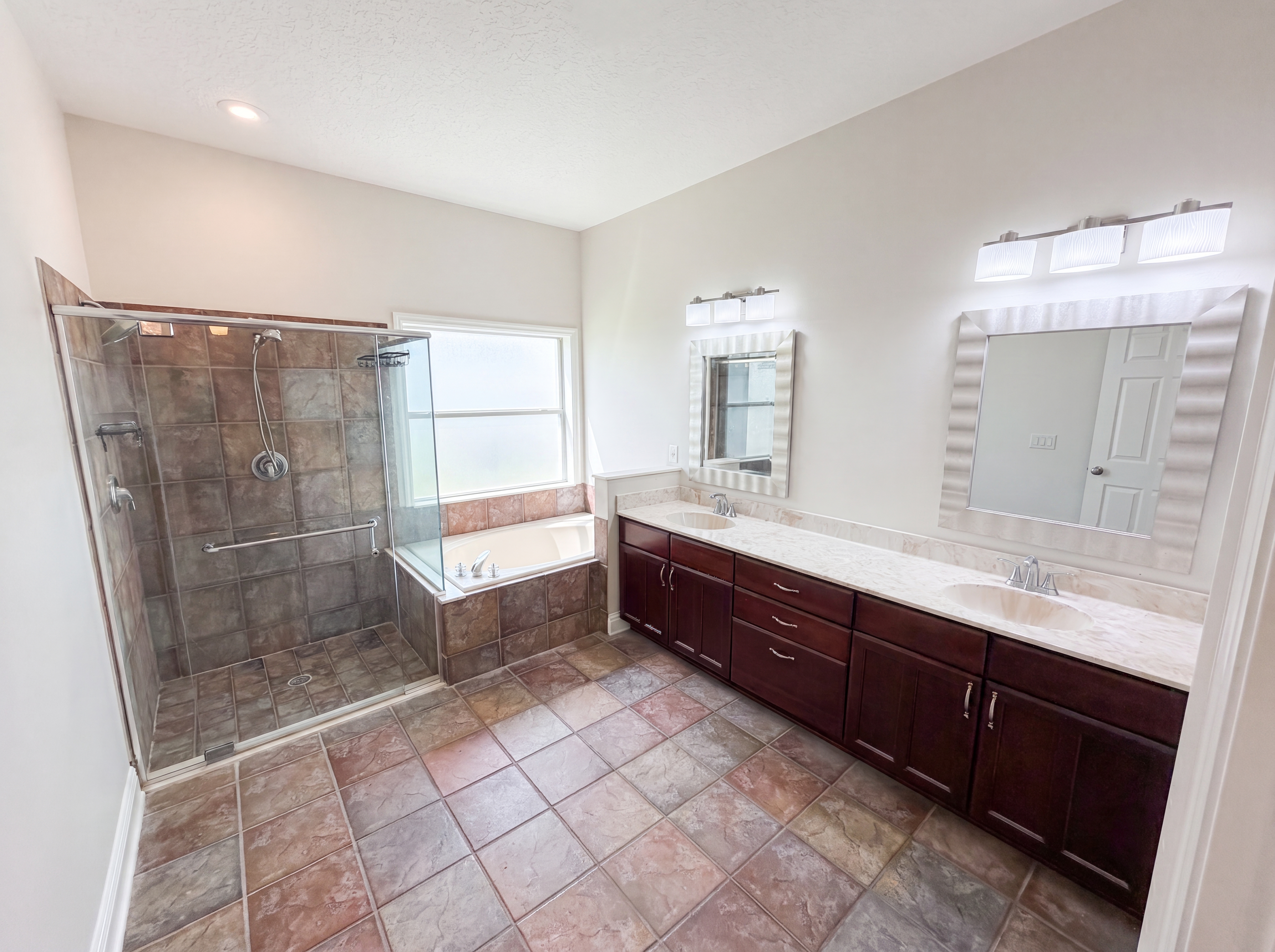 Photo 15 of 34 of 3379 Morelyn Crest Cir, Orlando, FL