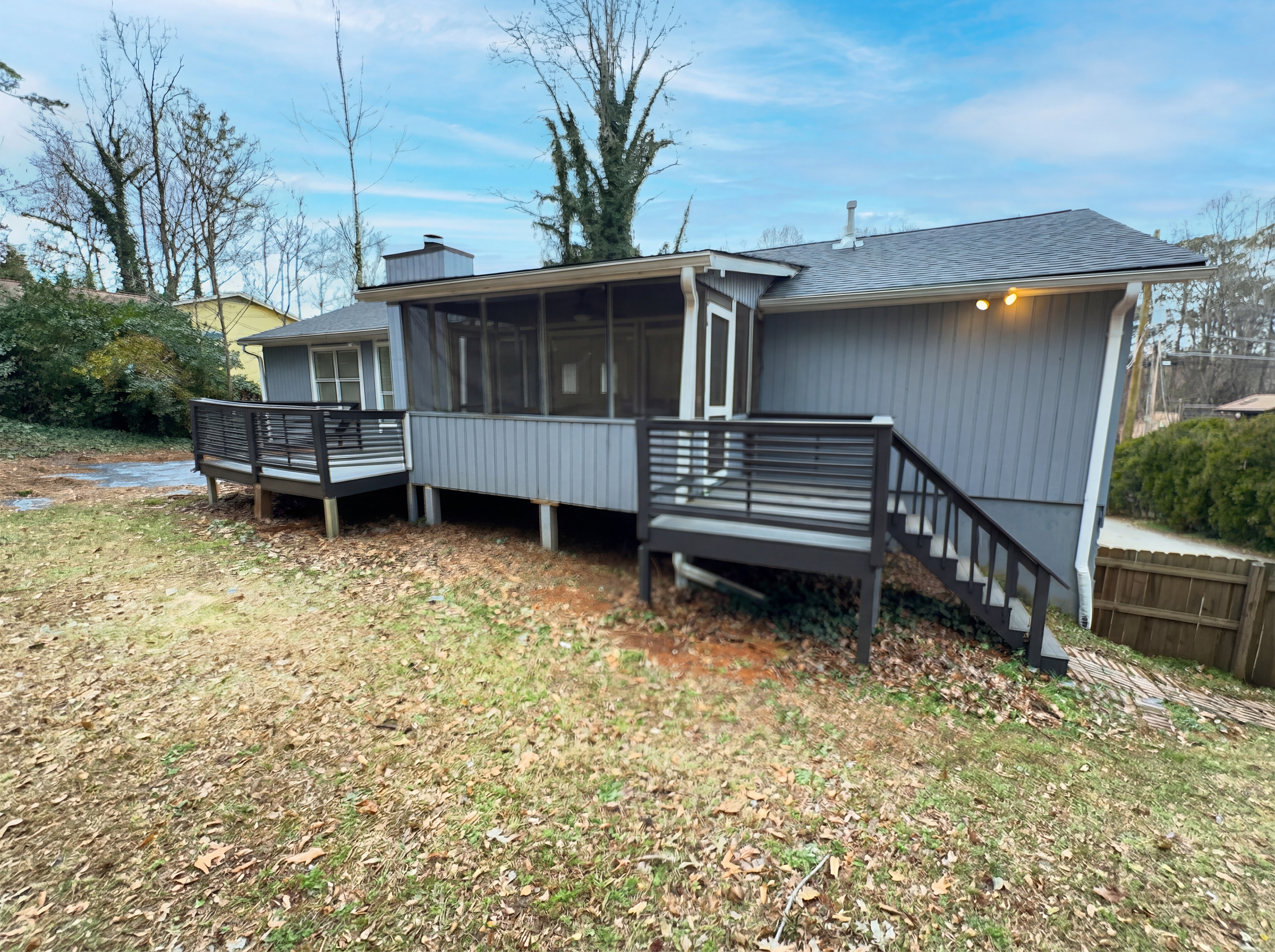 Photo 5 of 21 of 124 Creekview Dr, Woodstock, GA