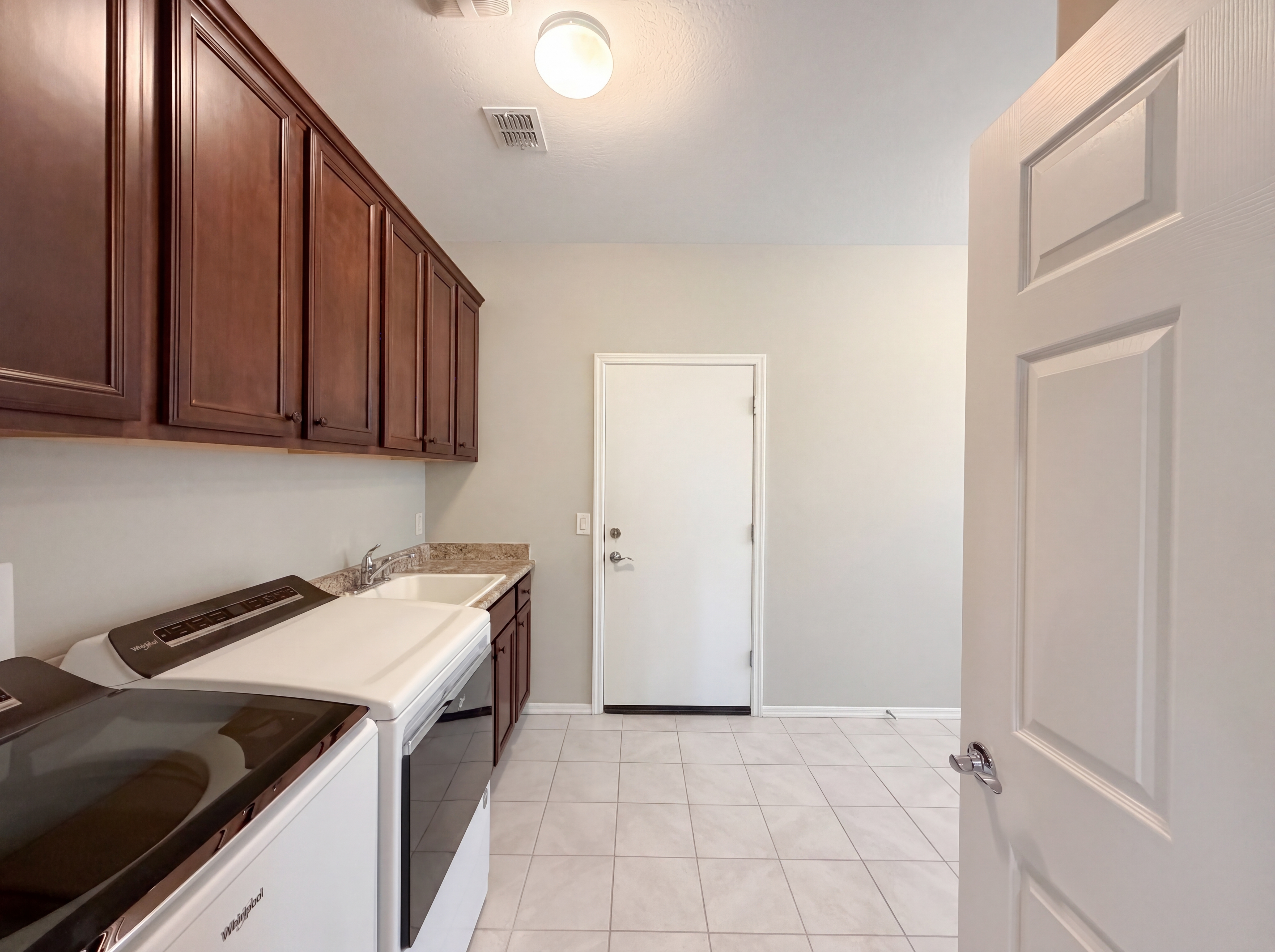 Photo 15 of 19 of 4387 N Presidio Dr, Florence, AZ
