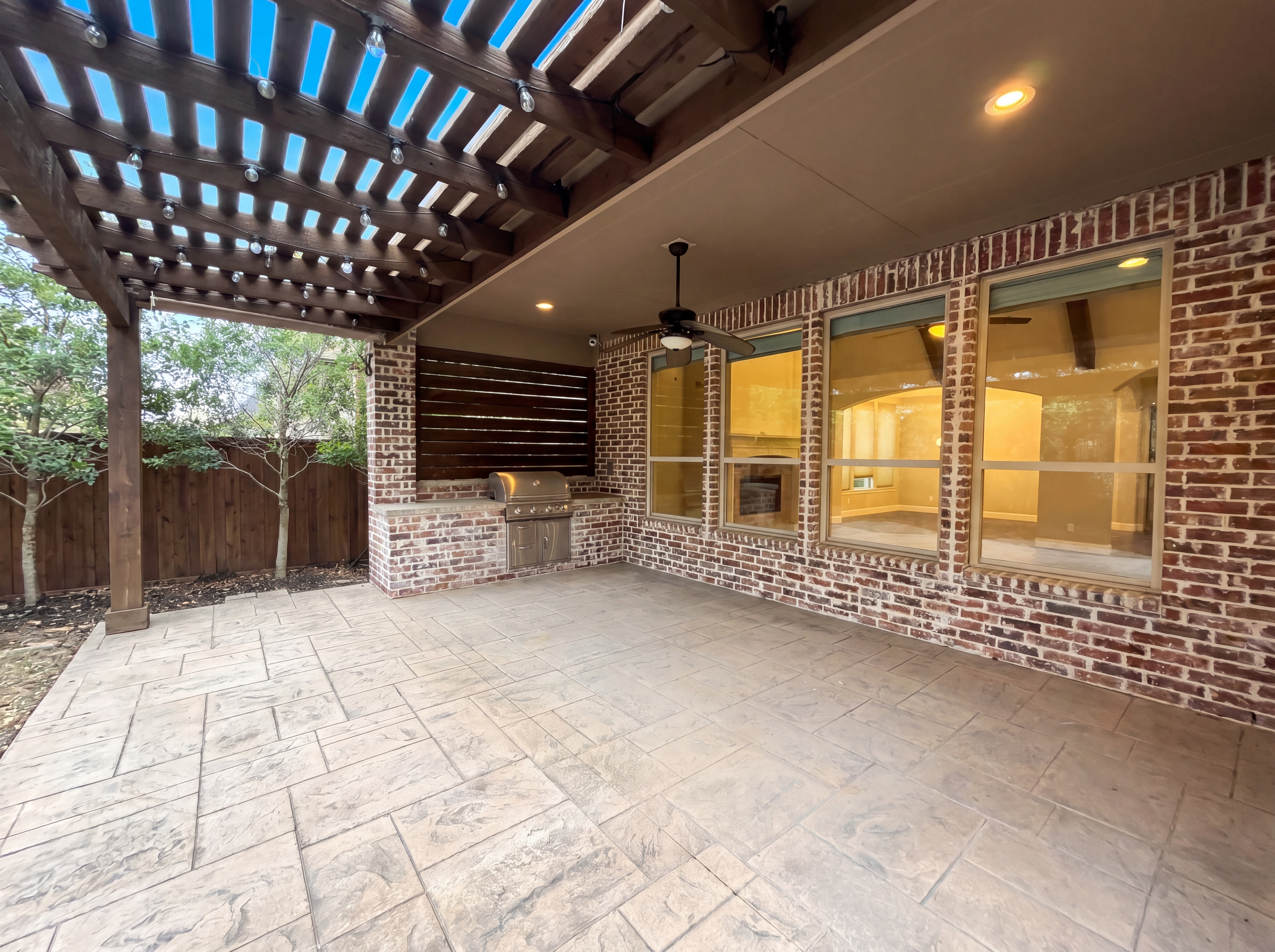 Photo 28 of 30 of 6452 Crystal Creek Dr, Frisco, TX