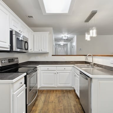 Property photo 2 of 1508 Box Cir
