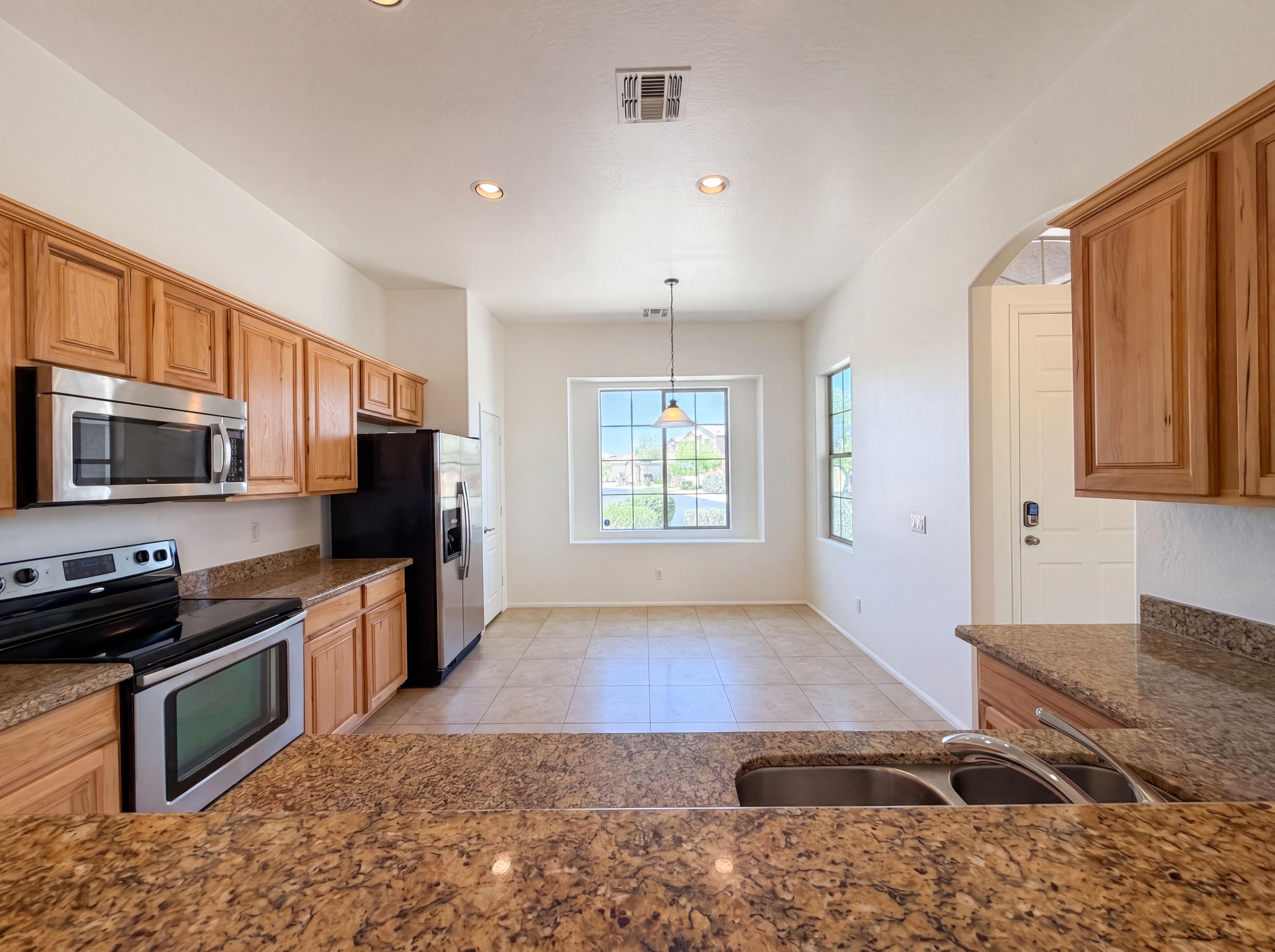 Photo 7 of 20 of 6223 S Cottonfields Ln, Laveen, AZ