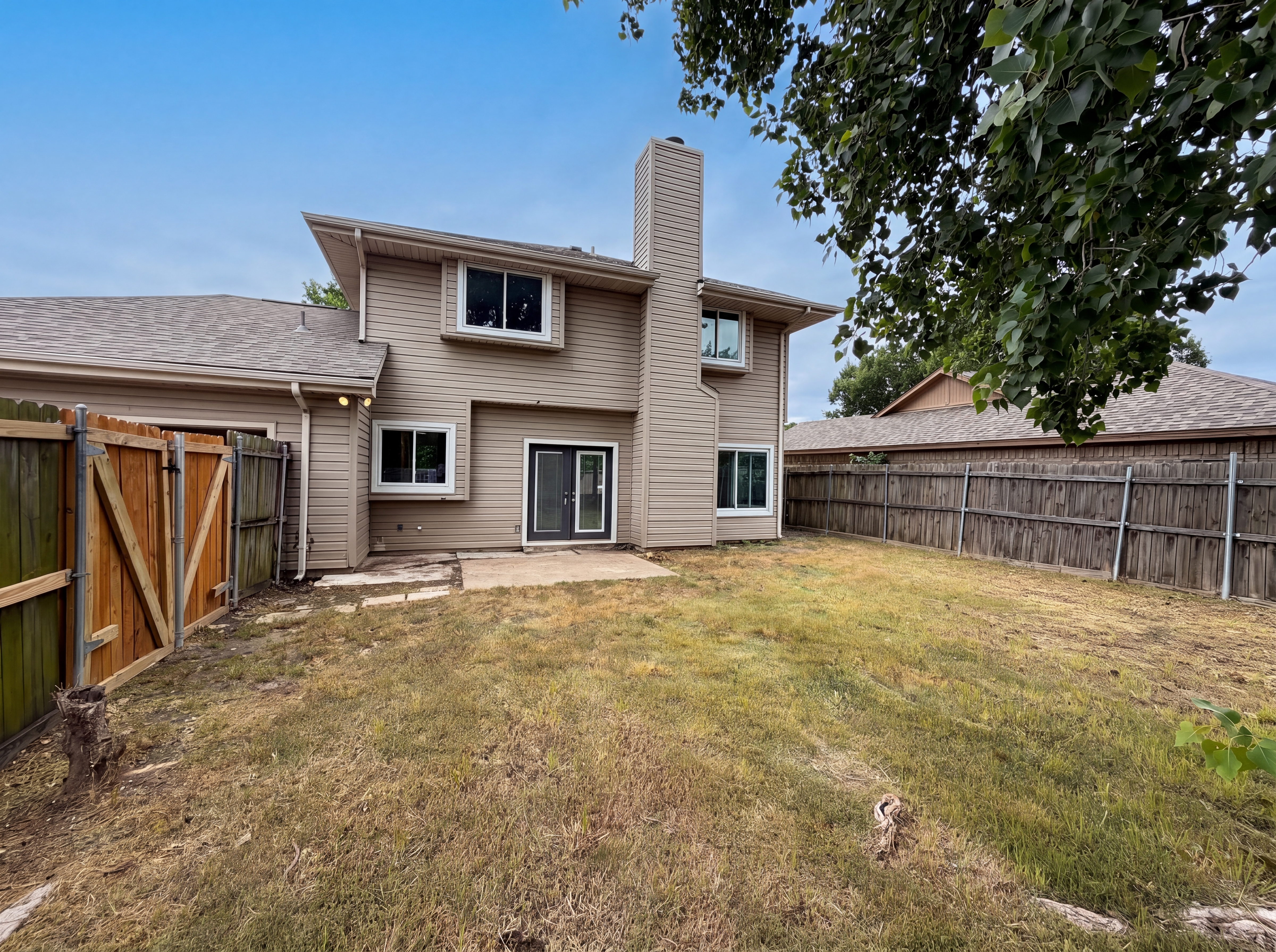 Photo 5 of 19 of 2804 Rice Dr, Rowlett, TX