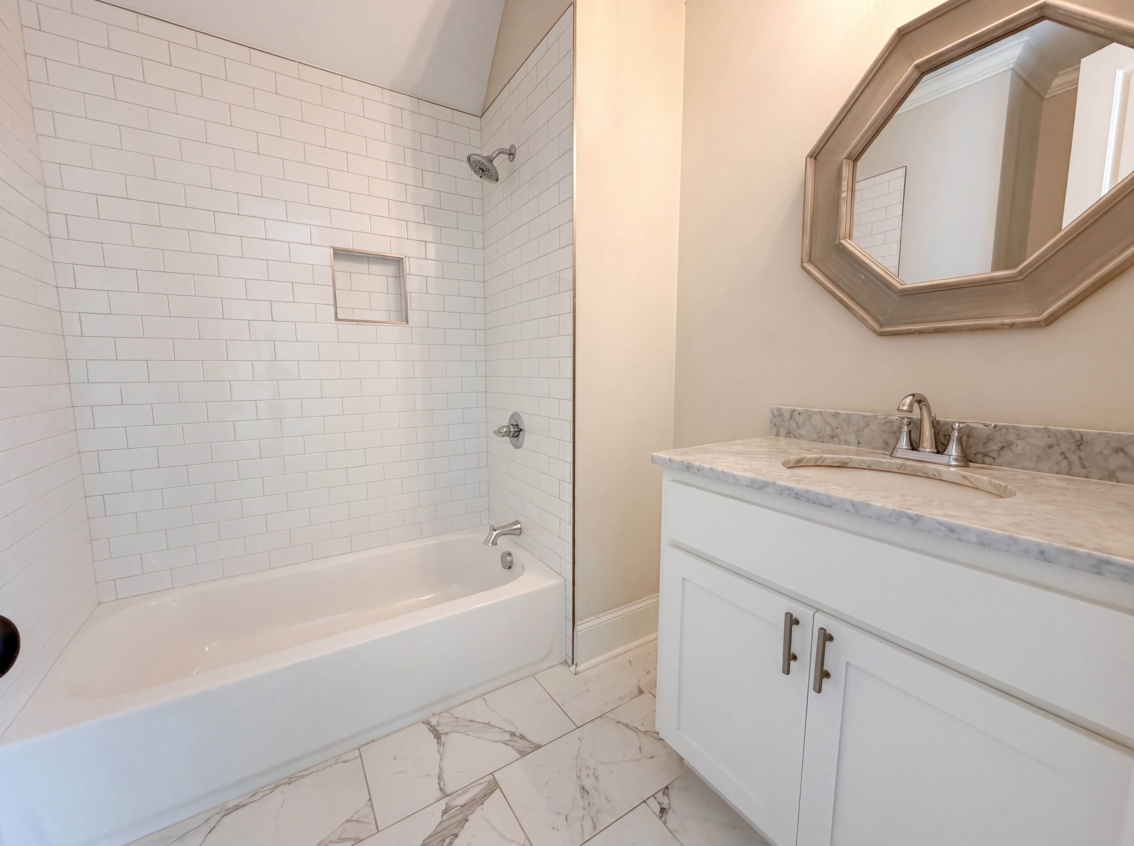 Photo 20 of 36 of 1901 Parrish Dr, Columbia, SC
