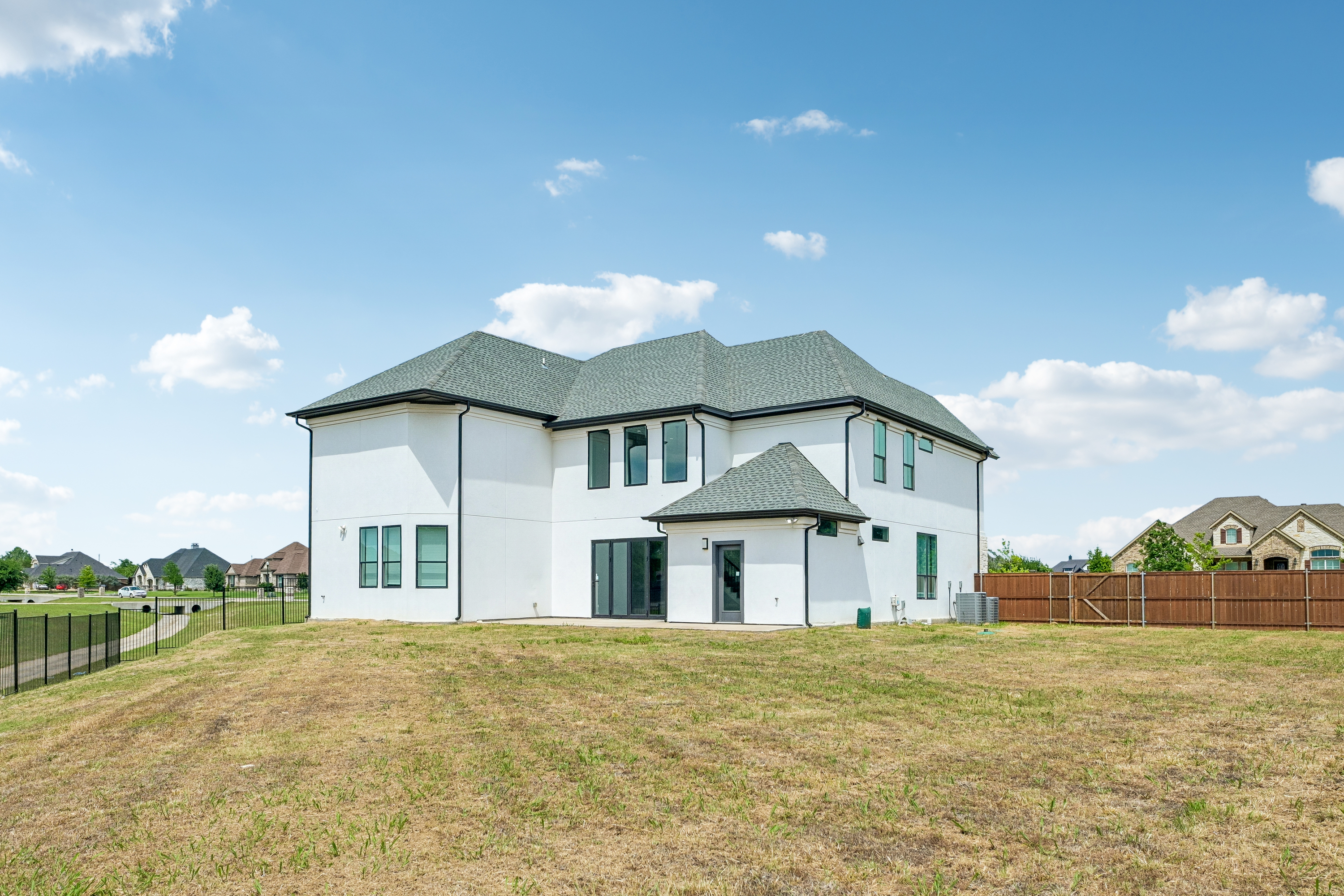 Photo 25 of 44 of 681 Davenport Dr, Waxahachie, TX