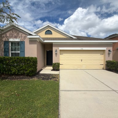 Property photo 1 of 1958 Commander Way