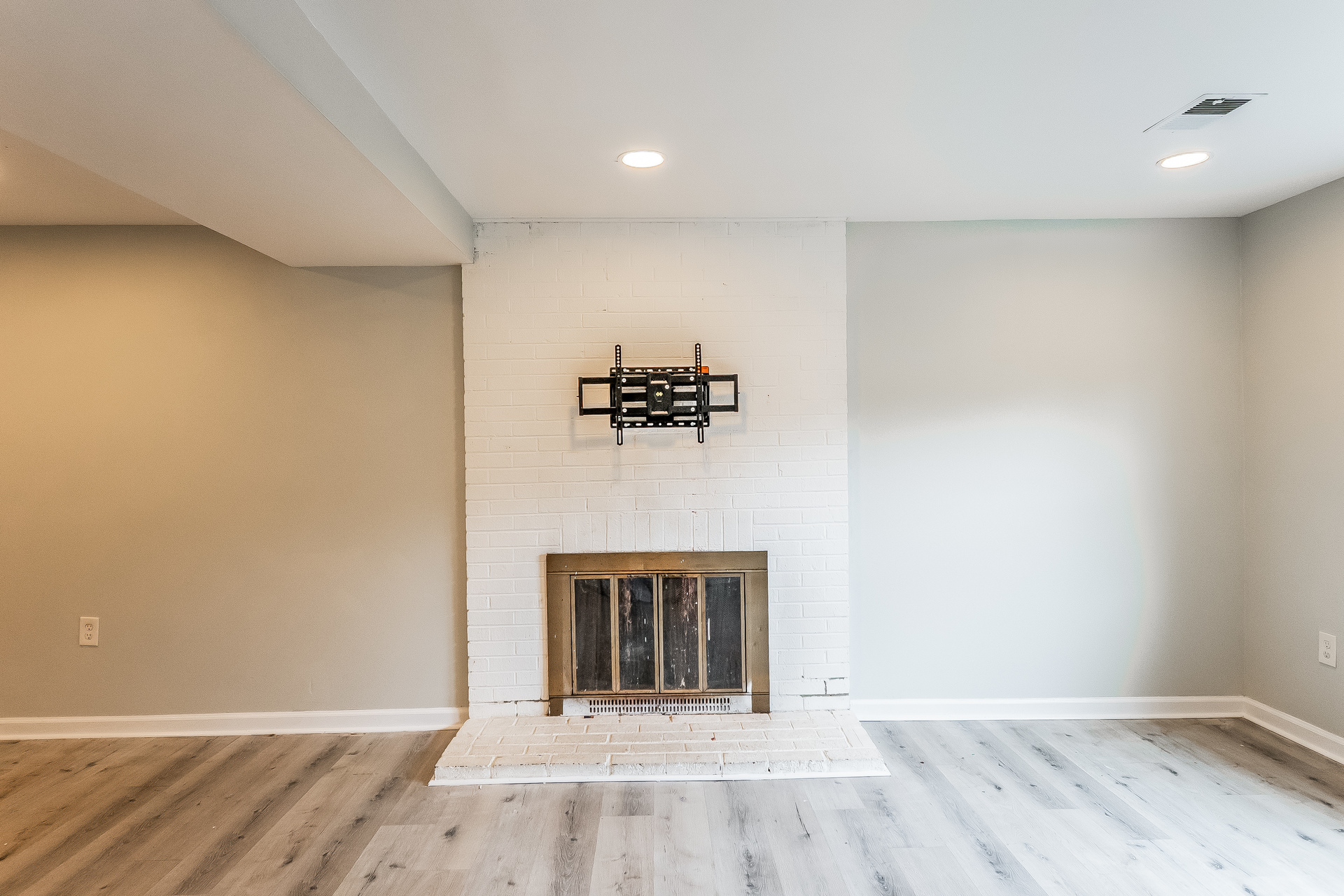 Photo 19 of 22 of 13449 Nascoby Ln, Woodbridge, VA