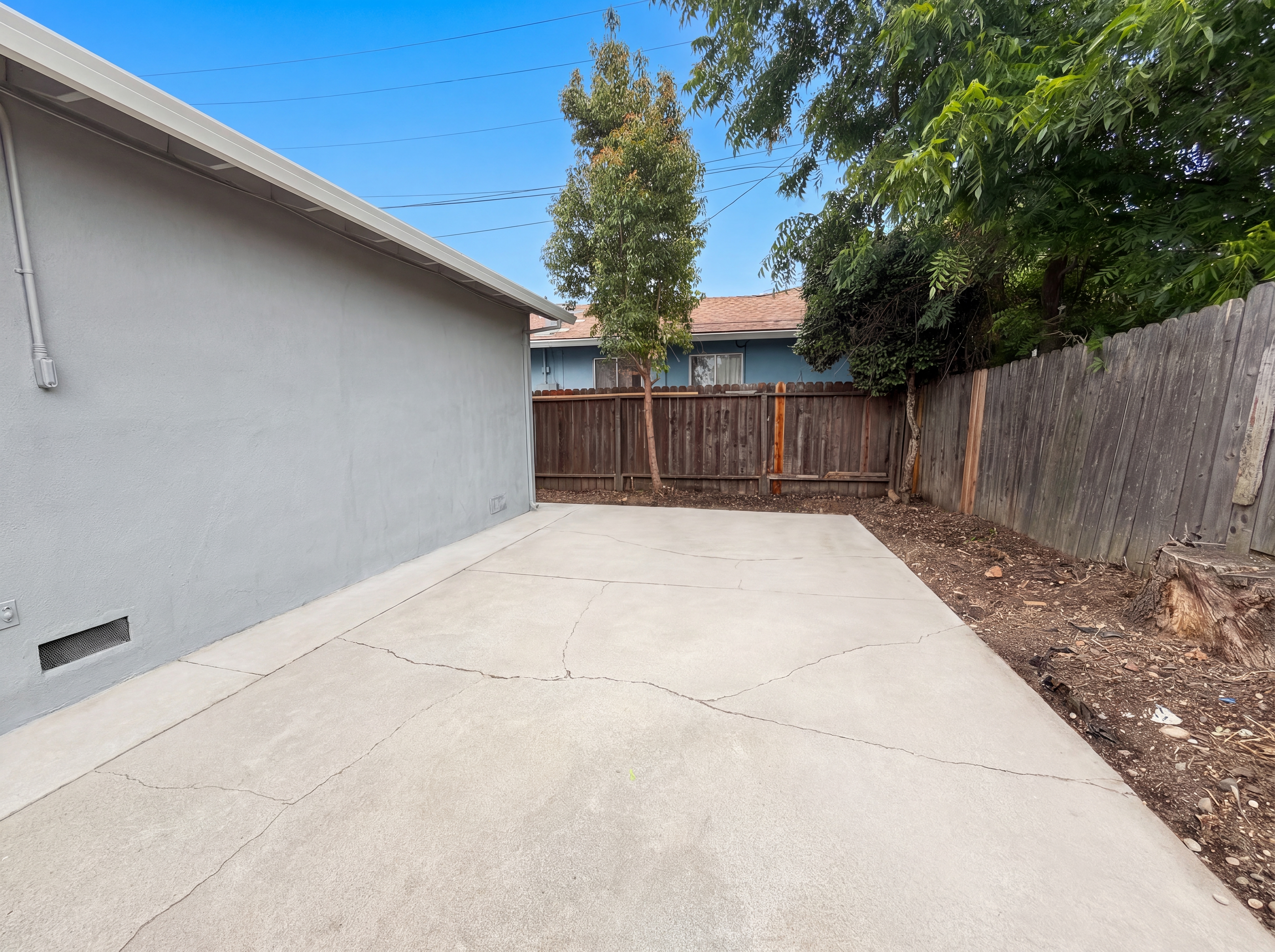 Photo 6 of 24 of 648 Lewis Ave, Yuba City, CA
