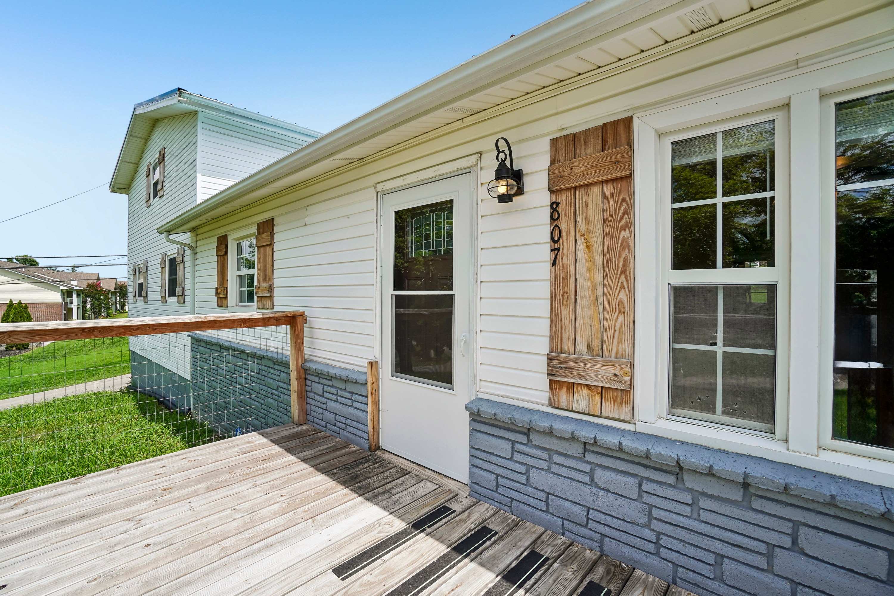 Photo 7 of 36 of 807 Hilltop Dr, Greeneville, TN