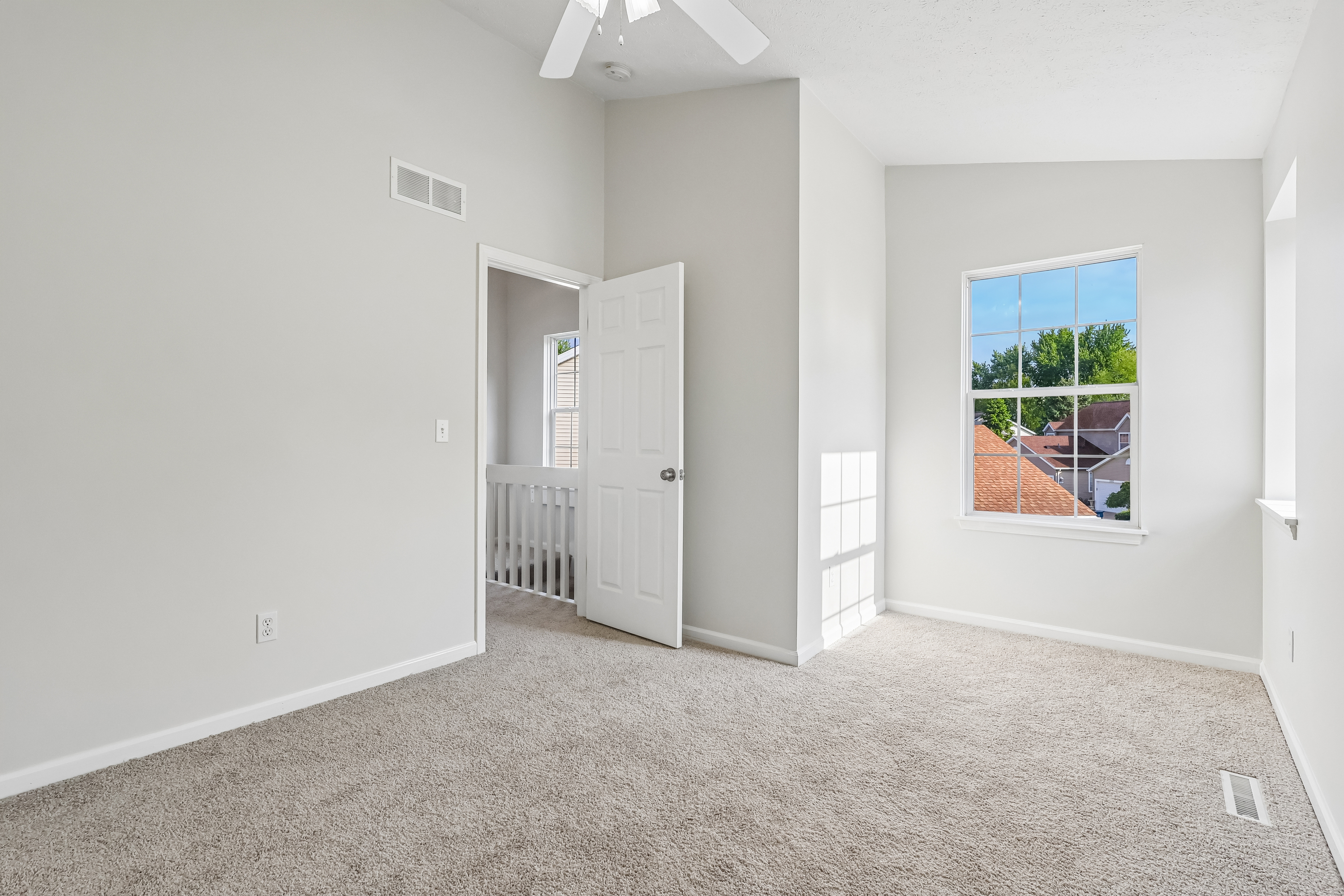 Photo 10 of 27 of 1352 Meadow Run, Copley, OH