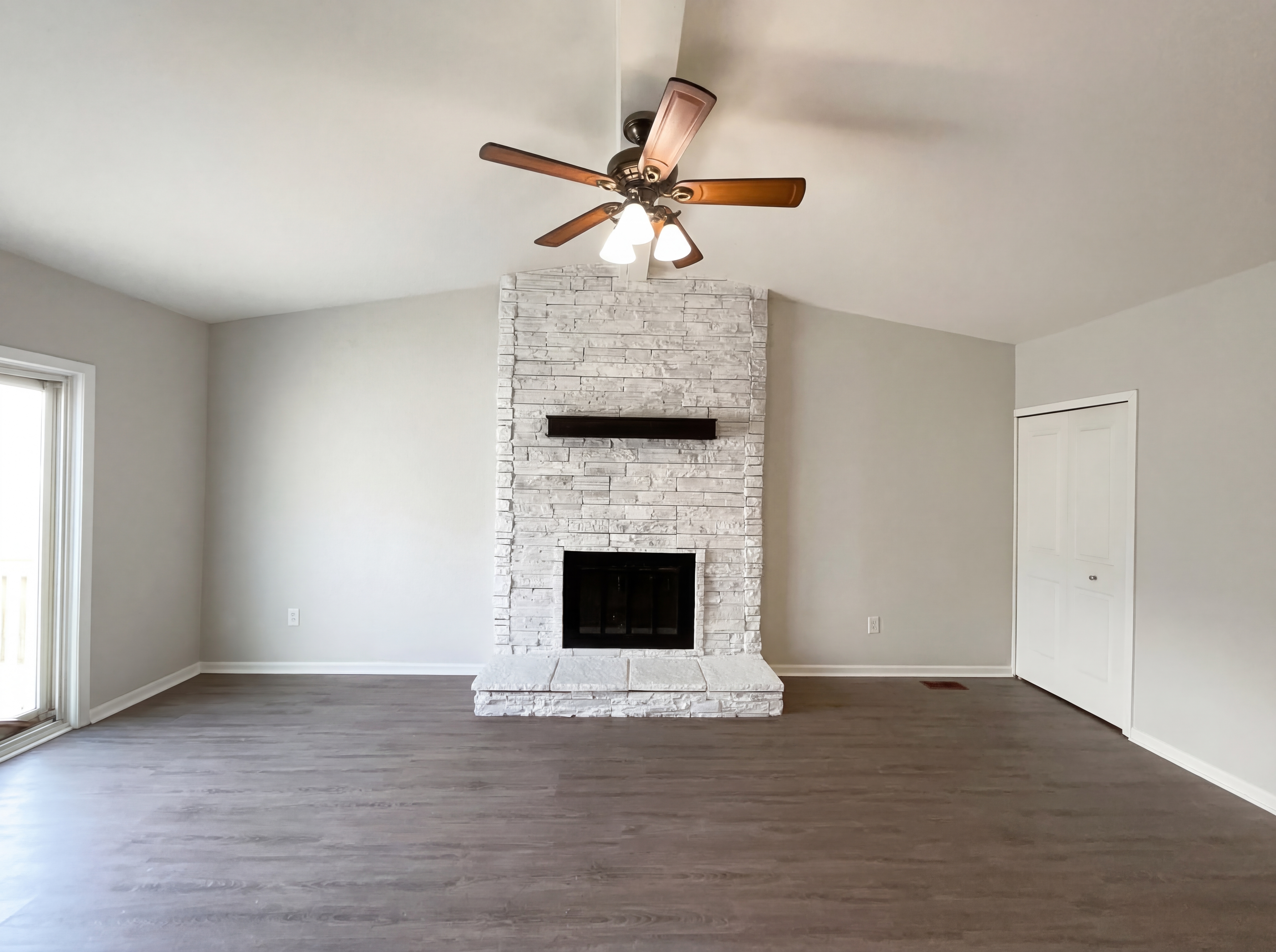 Photo 3 of 19 of 42195 Fairview Dr, Canton, MI