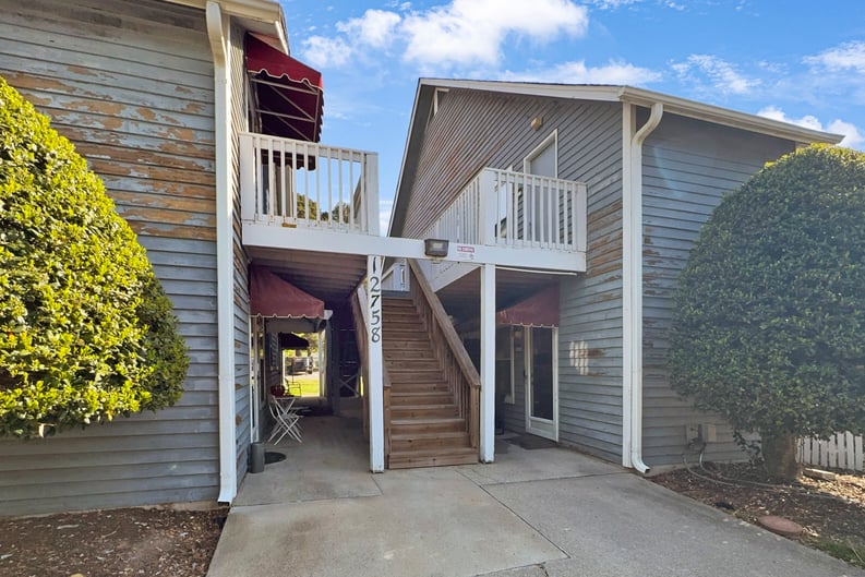 Property photo 1 of 12758 Saint James Pl Apt D