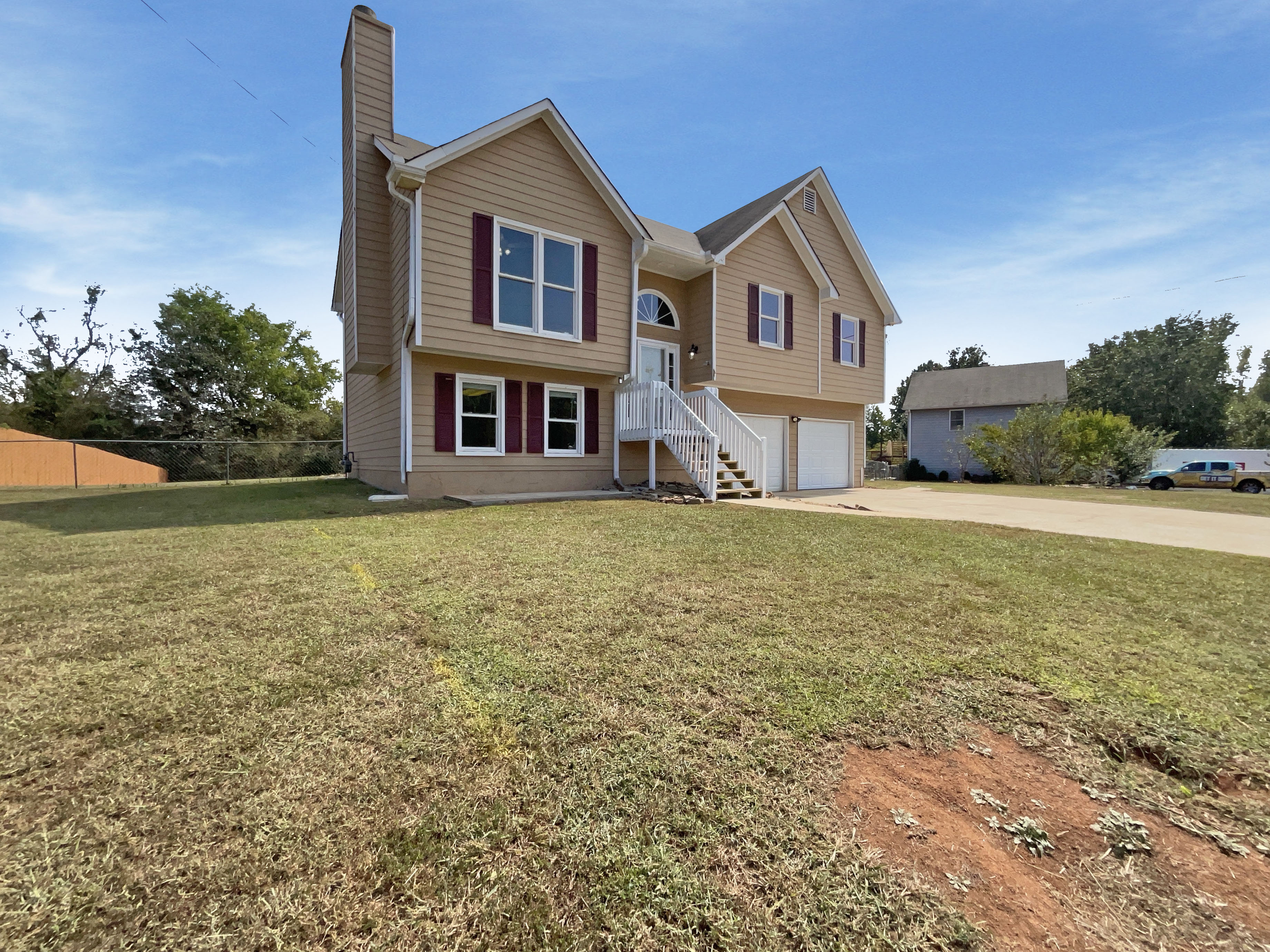 Photo 10 of 23 of 210 Woodbridge Dr, Dallas, GA