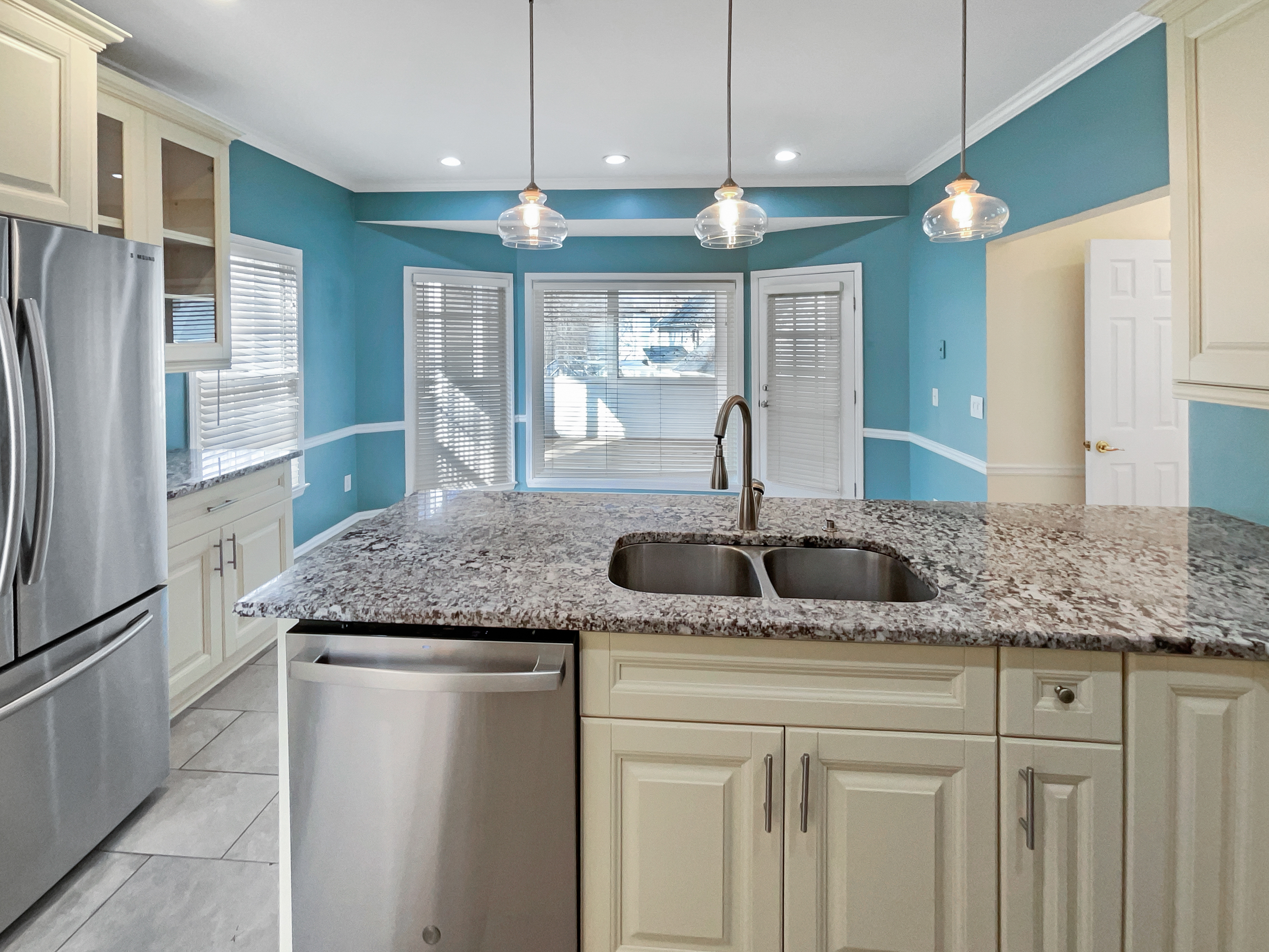Photo 14 of 68 of 1370 Providence Dr, Lawrenceville, GA