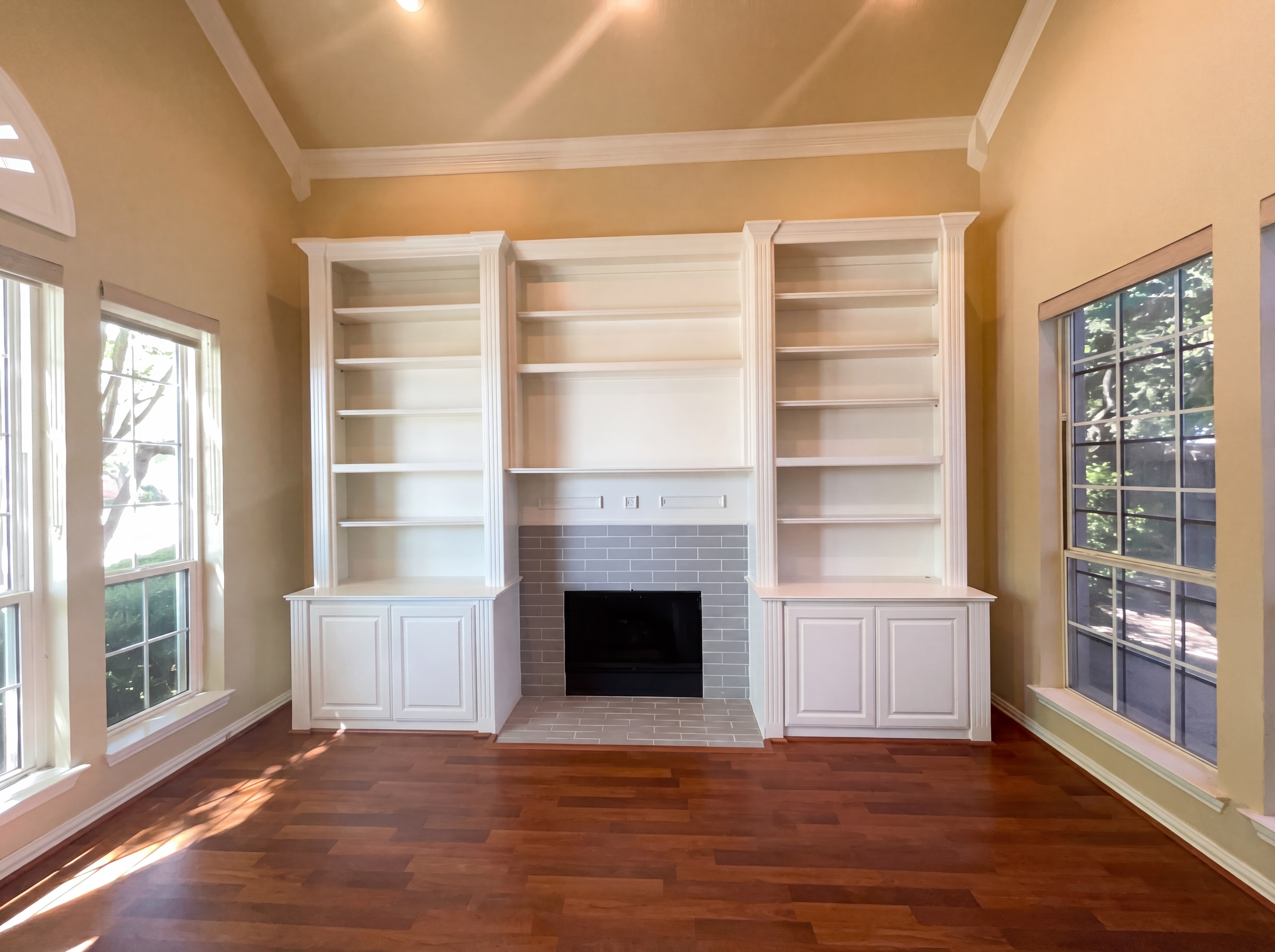 Photo 8 of 19 of 2400 Creekview Dr, Plano, TX