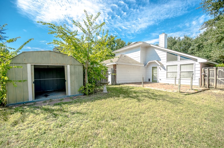 Photo 6 of 26 - 2309 Rockhill Rd, McKinney, TX 75072