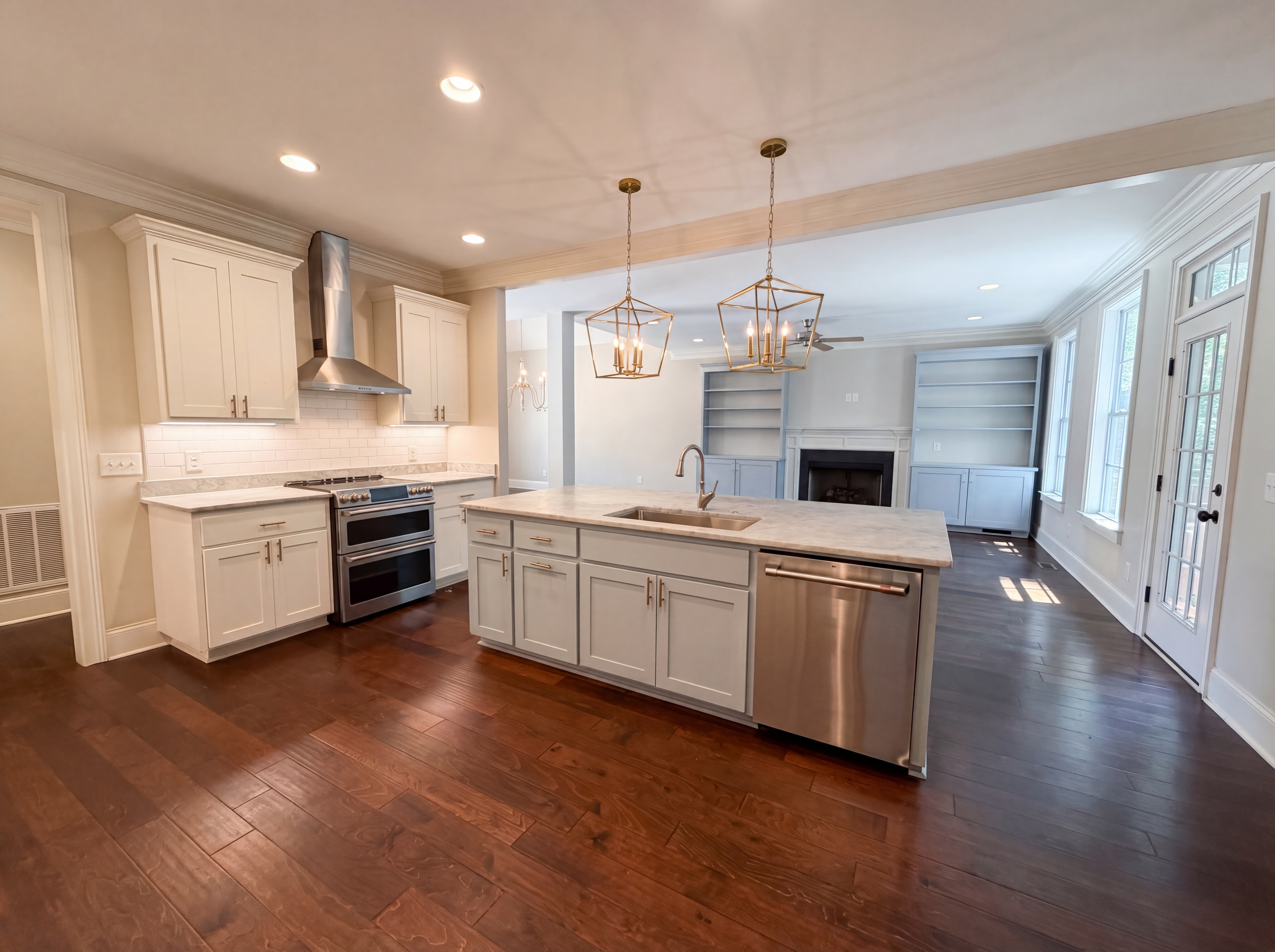 Photo 8 of 36 of 1901 Parrish Dr, Columbia, SC