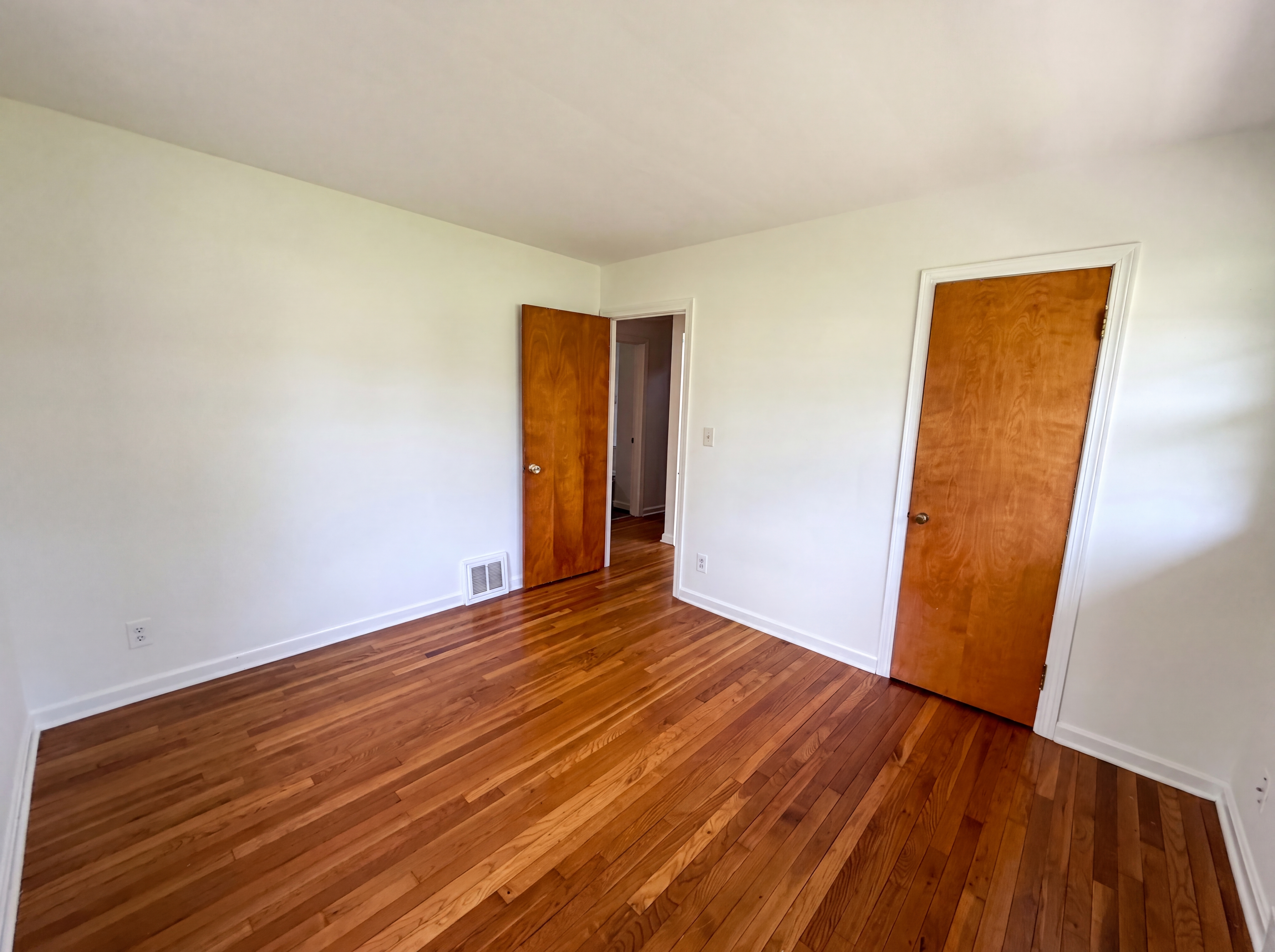 Photo 10 of 21 of 1064 Munroe Falls Kent Rd, Kent, OH