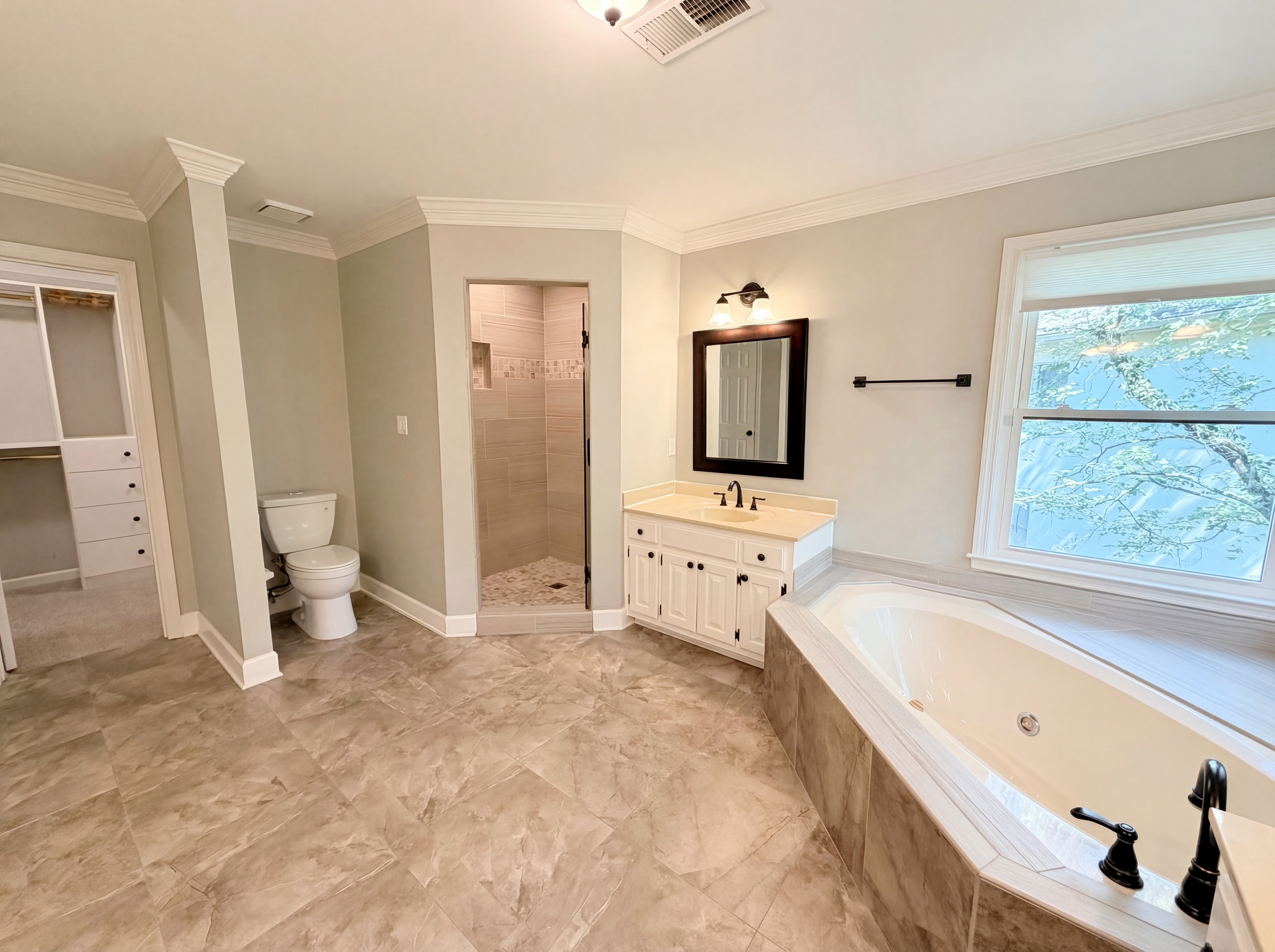 Photo 33 of 58 of 984 Forest Pond Ct, Marietta, GA