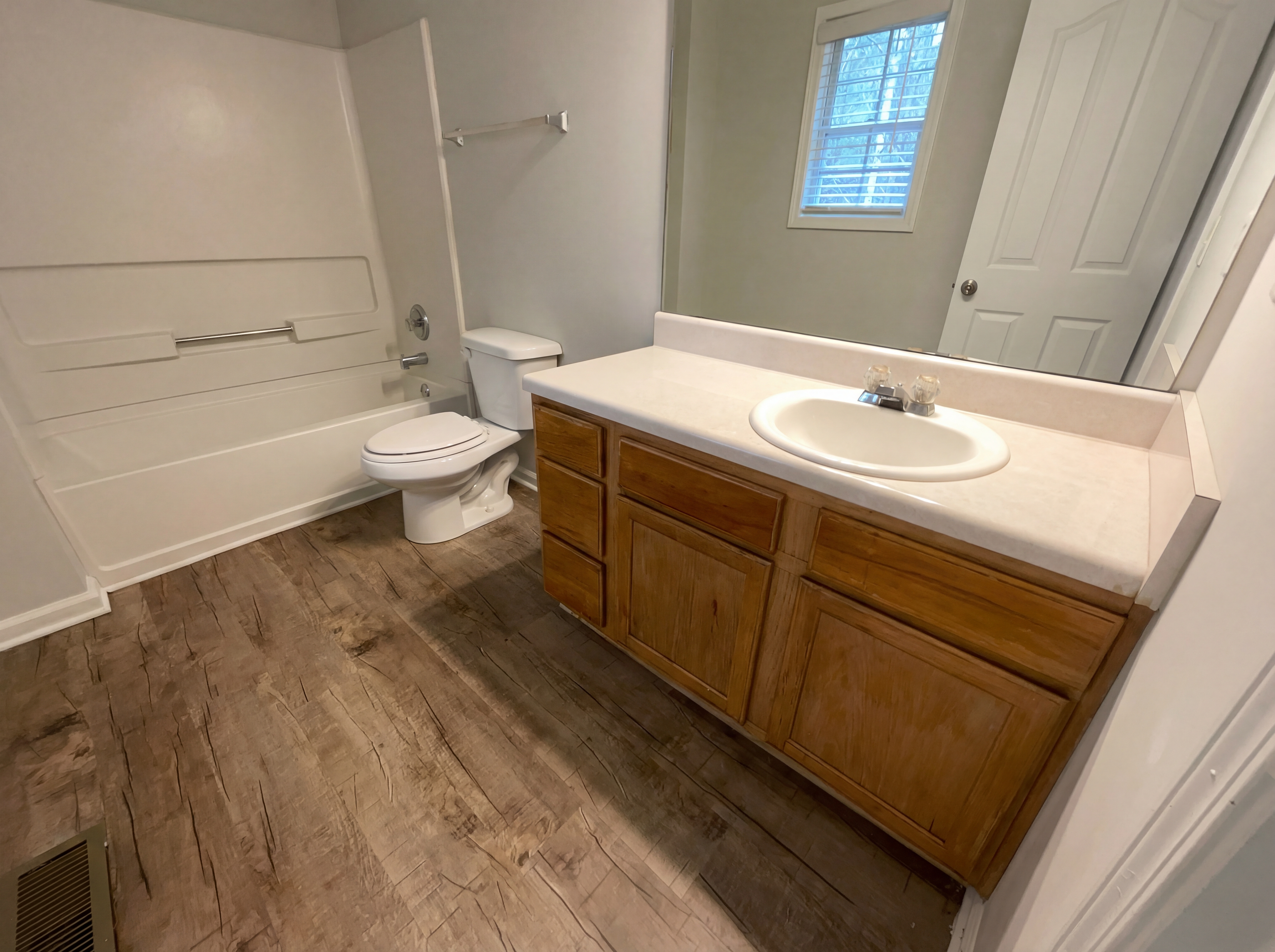 Photo 12 of 24 of 6584 Snowbird Ln, Douglasville, GA