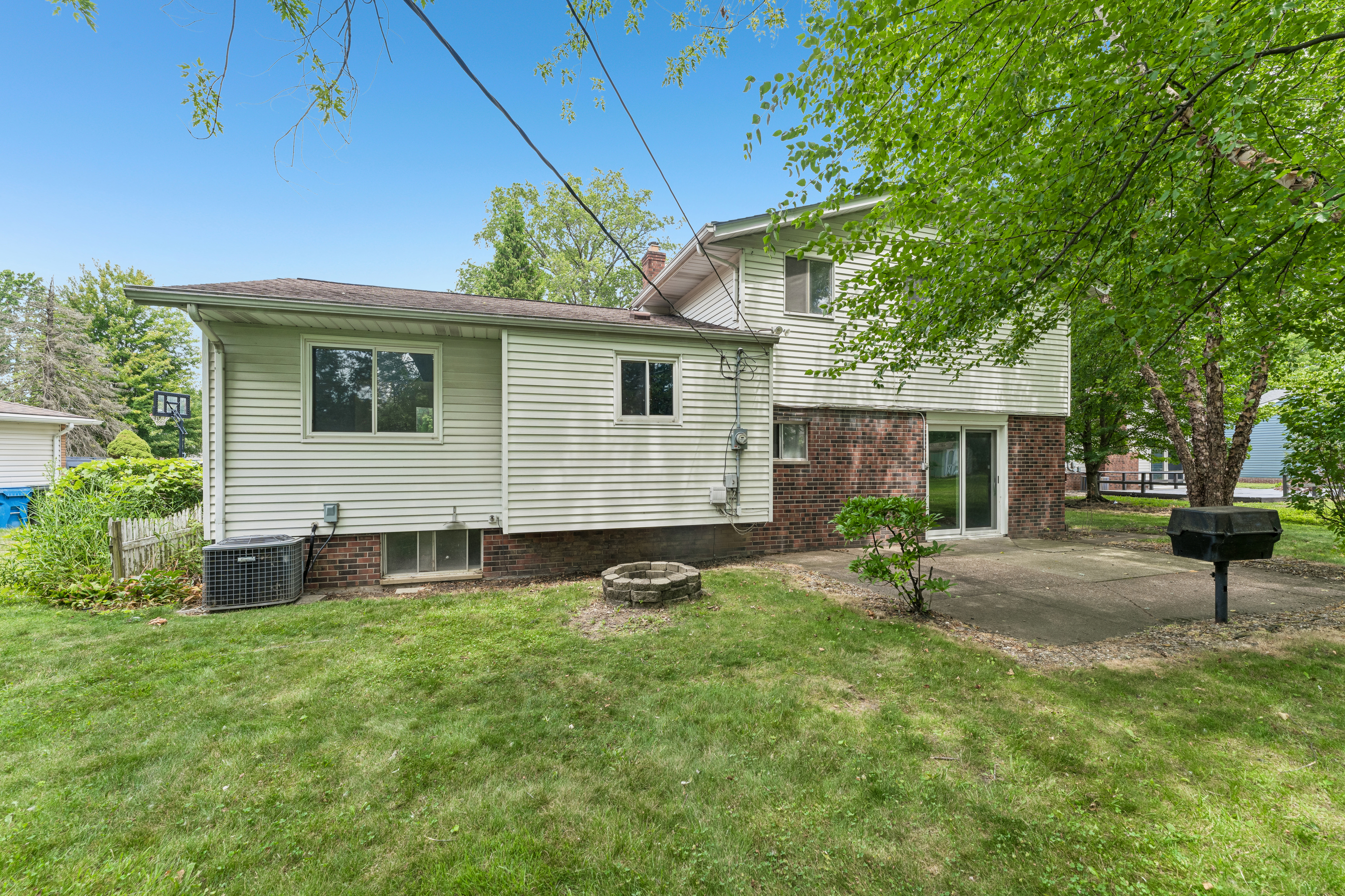 Photo 43 of 52 of 644 Wellfleet Dr, Bay Village, OH