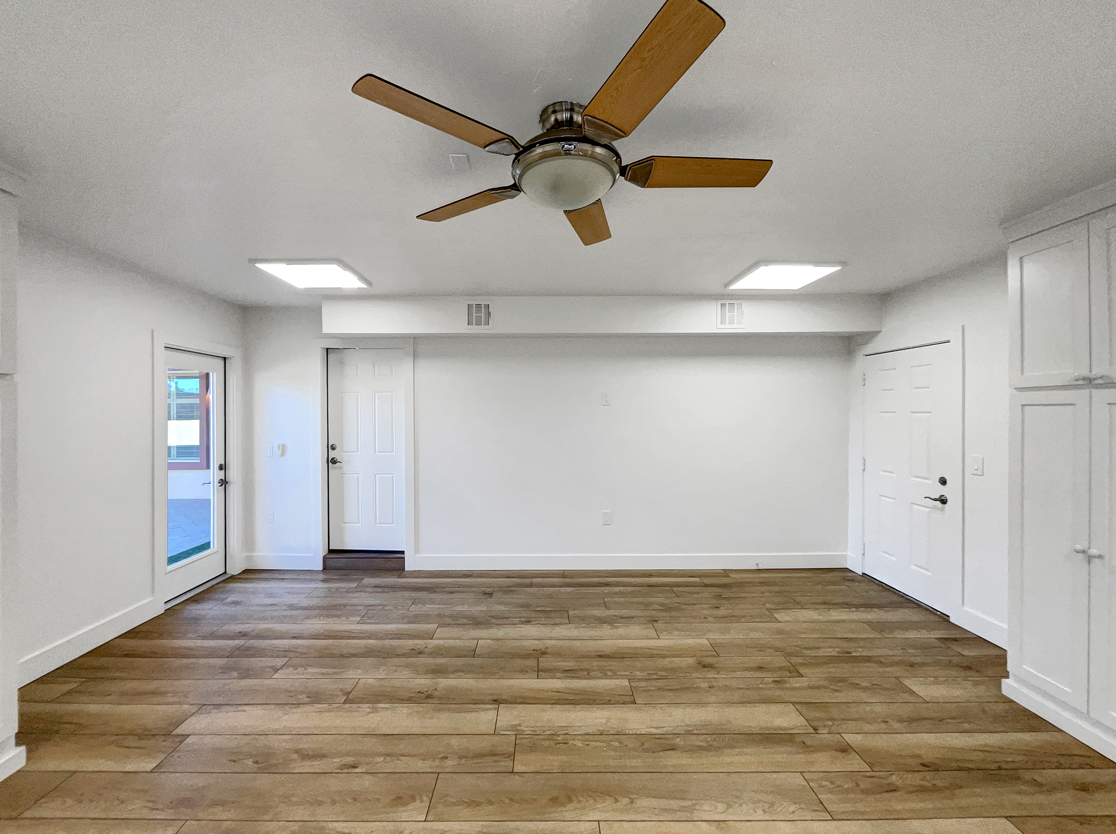 Photo 13 of 18 of 6325 E Sweetwater Ave, Scottsdale, AZ