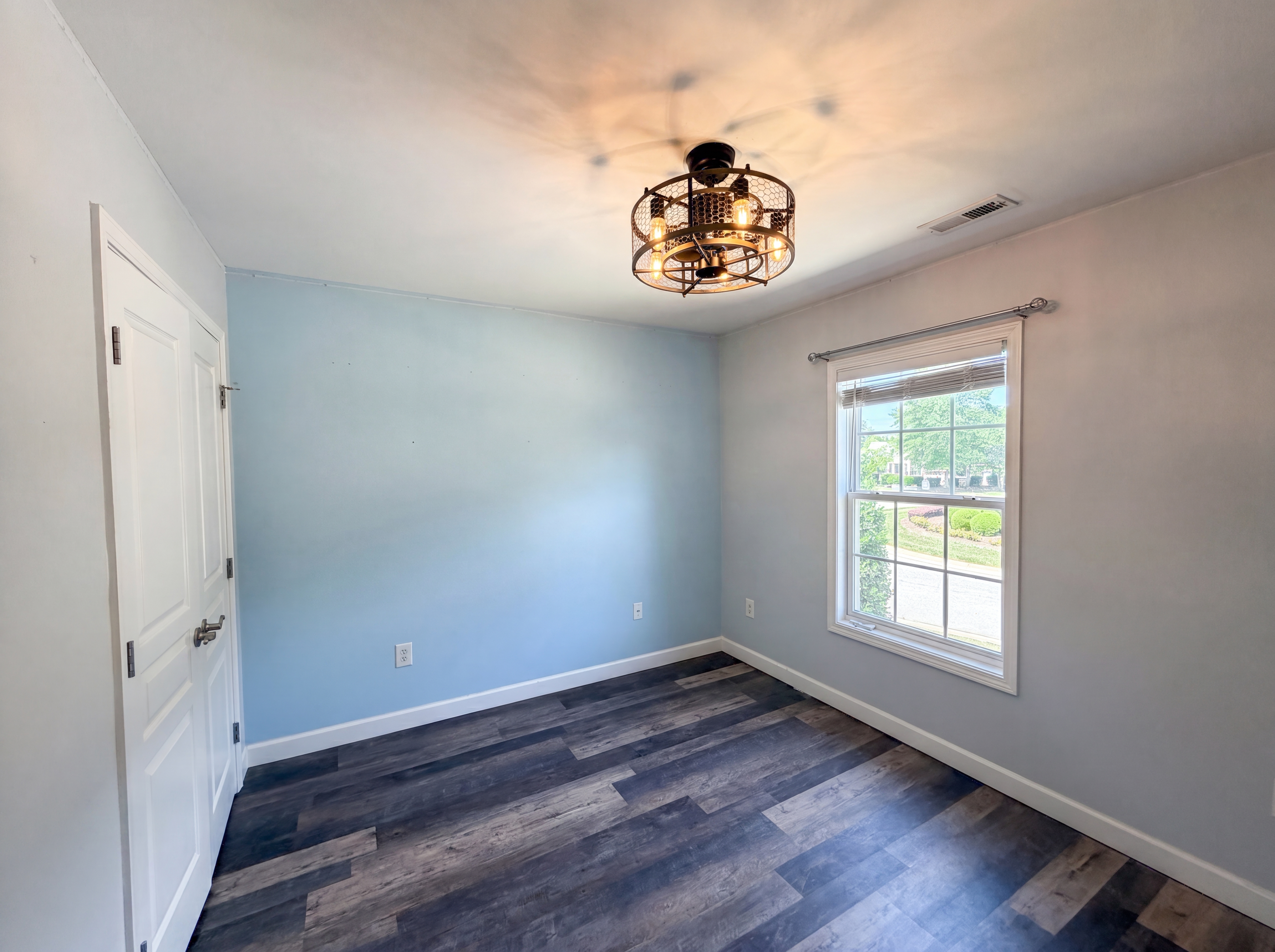 Photo 15 of 22 of 4903 Homeplace Dr, Apex, NC
