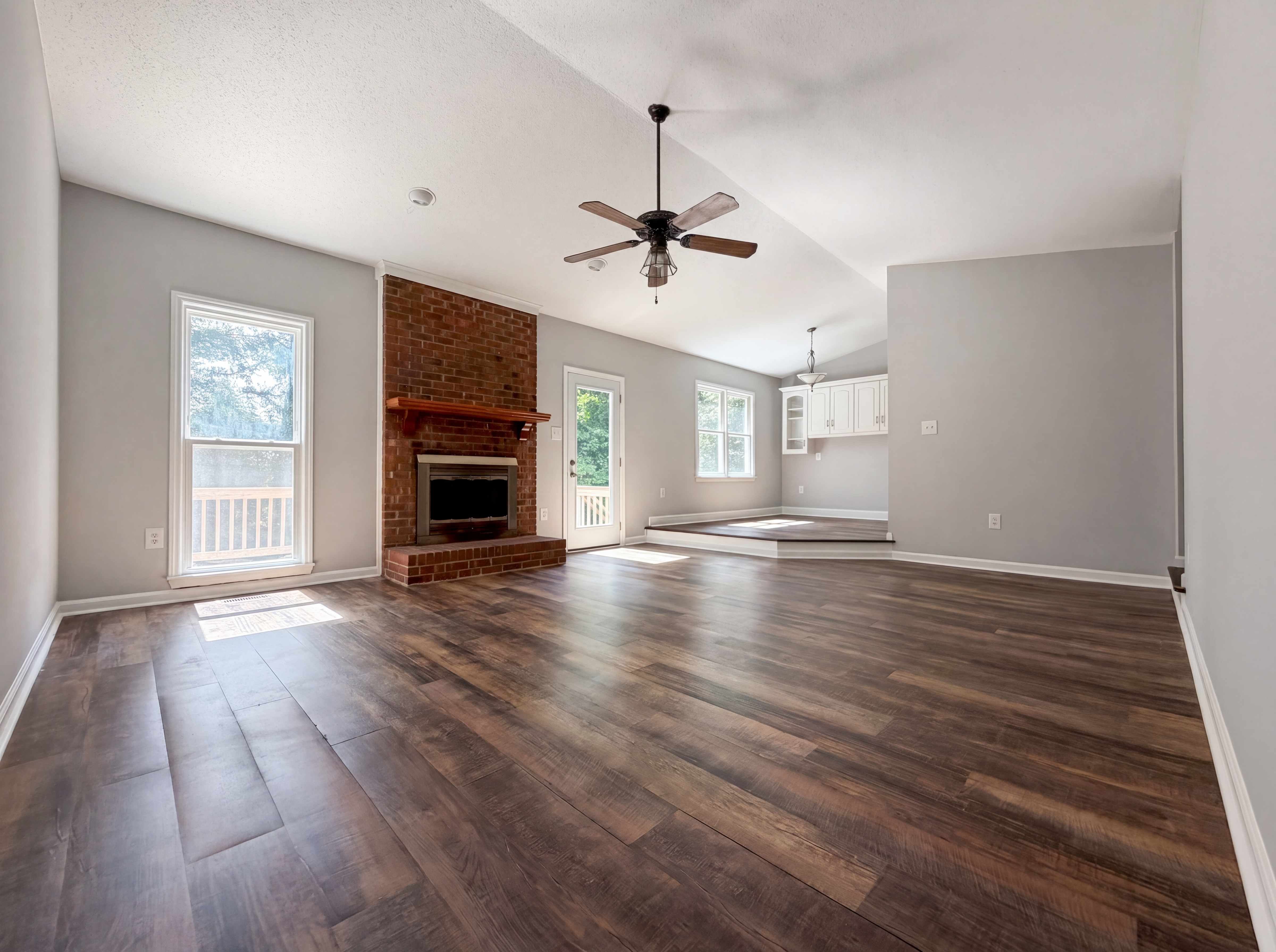 Photo 3 of 22 of 207 Pen Lou Ct, Angier, NC