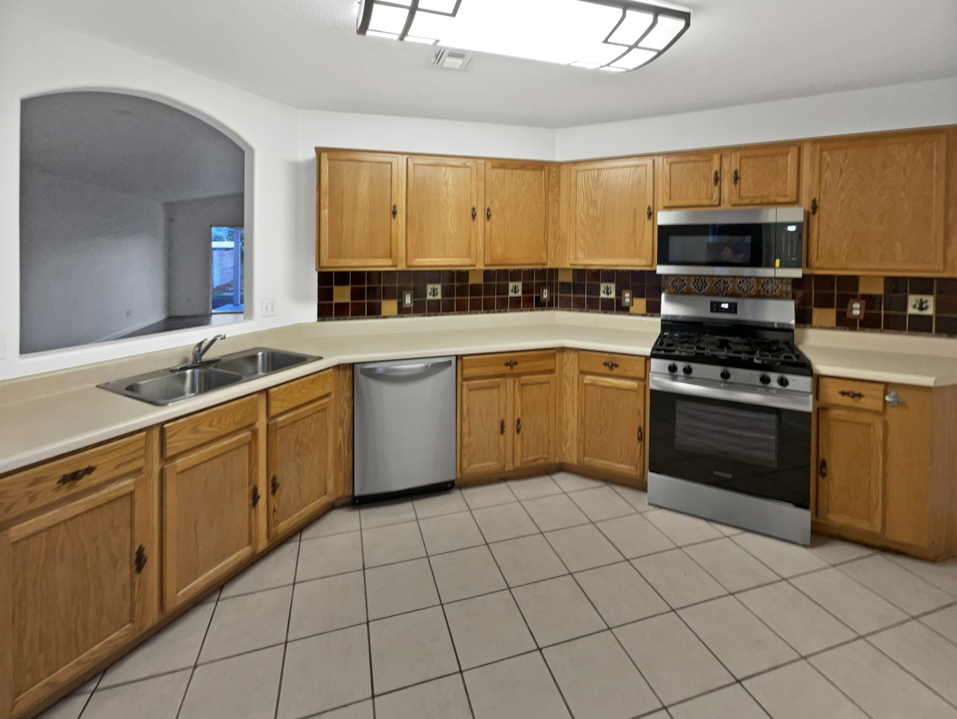 Photo 10 of 19 of 7405 E Cross Ridge Pl, Tucson, AZ