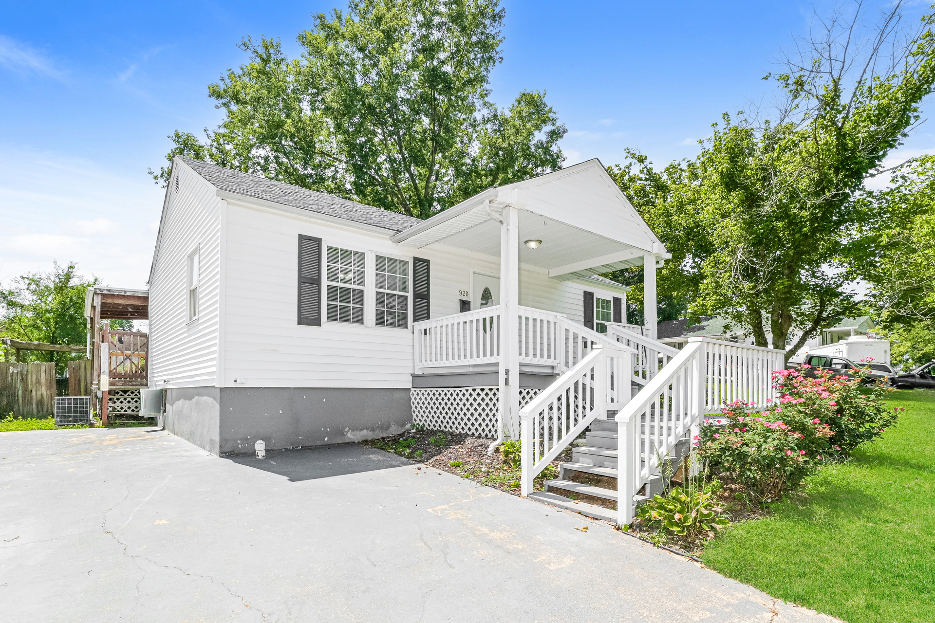 Photo 9 of 20 of 920 Maupin St, Saint Clair, MO