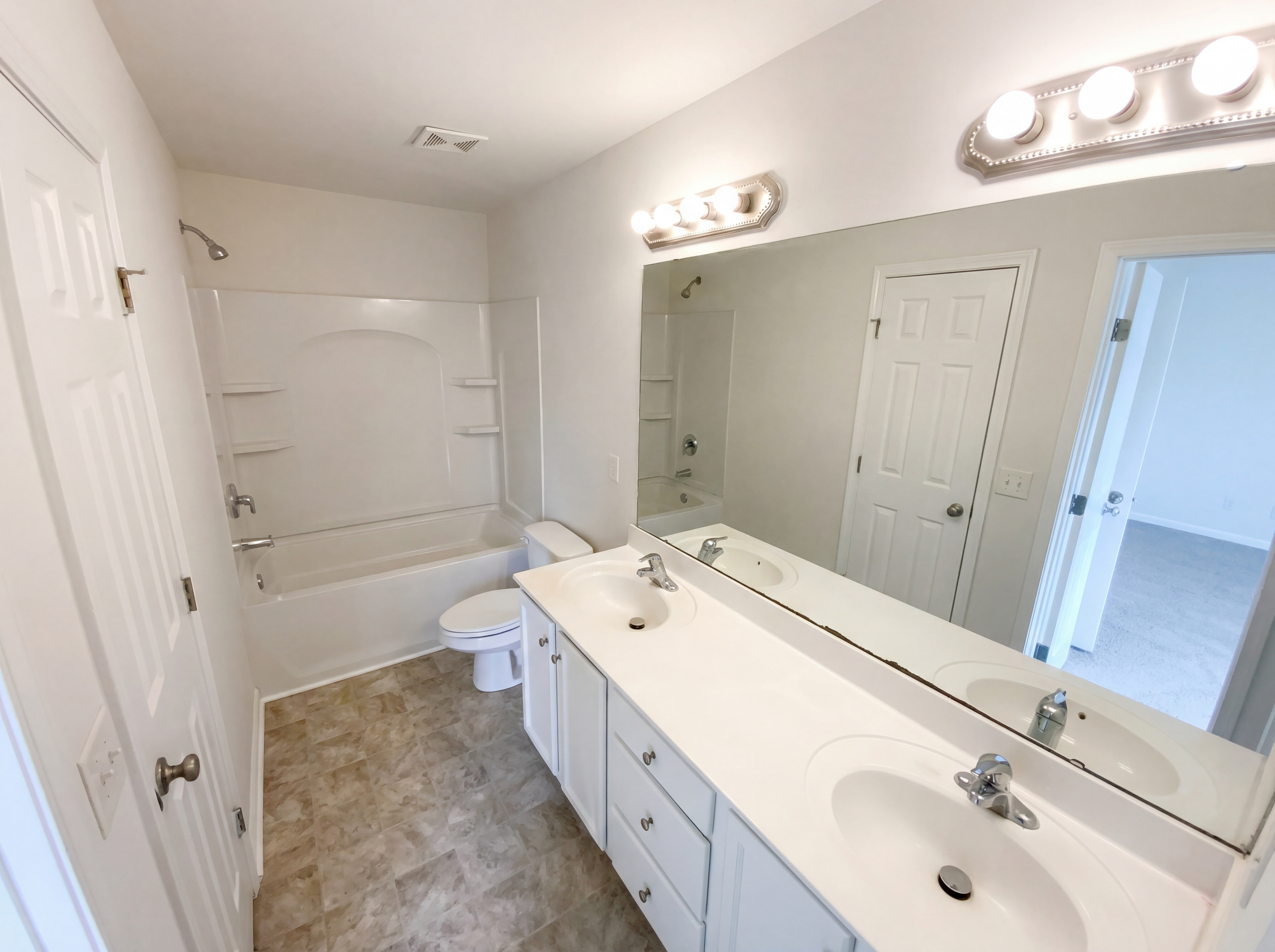 Photo 15 of 21 of 474 Saratoga Ct, Winston Salem, NC